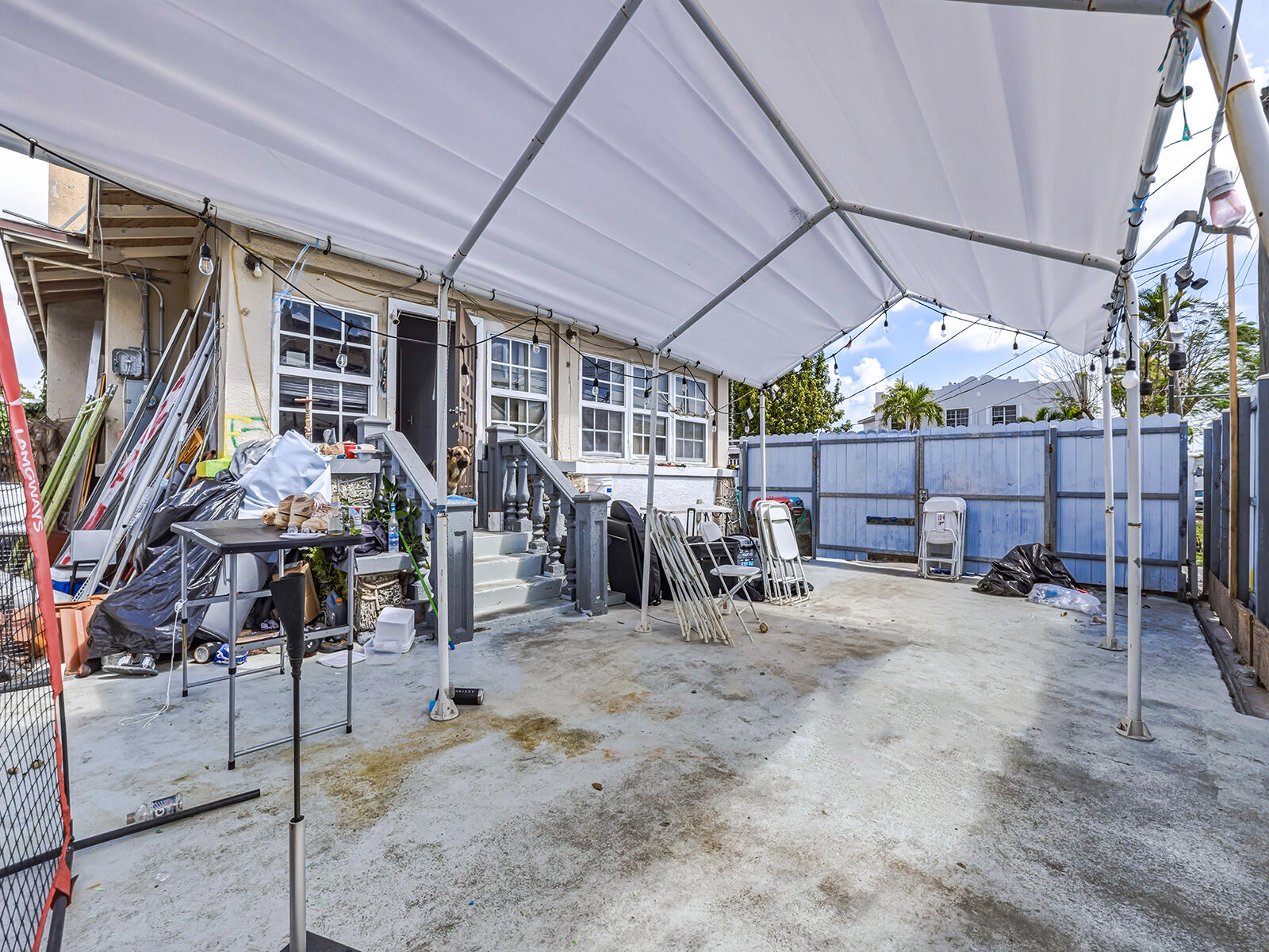 1757 NW 1st Miami, FL 33125