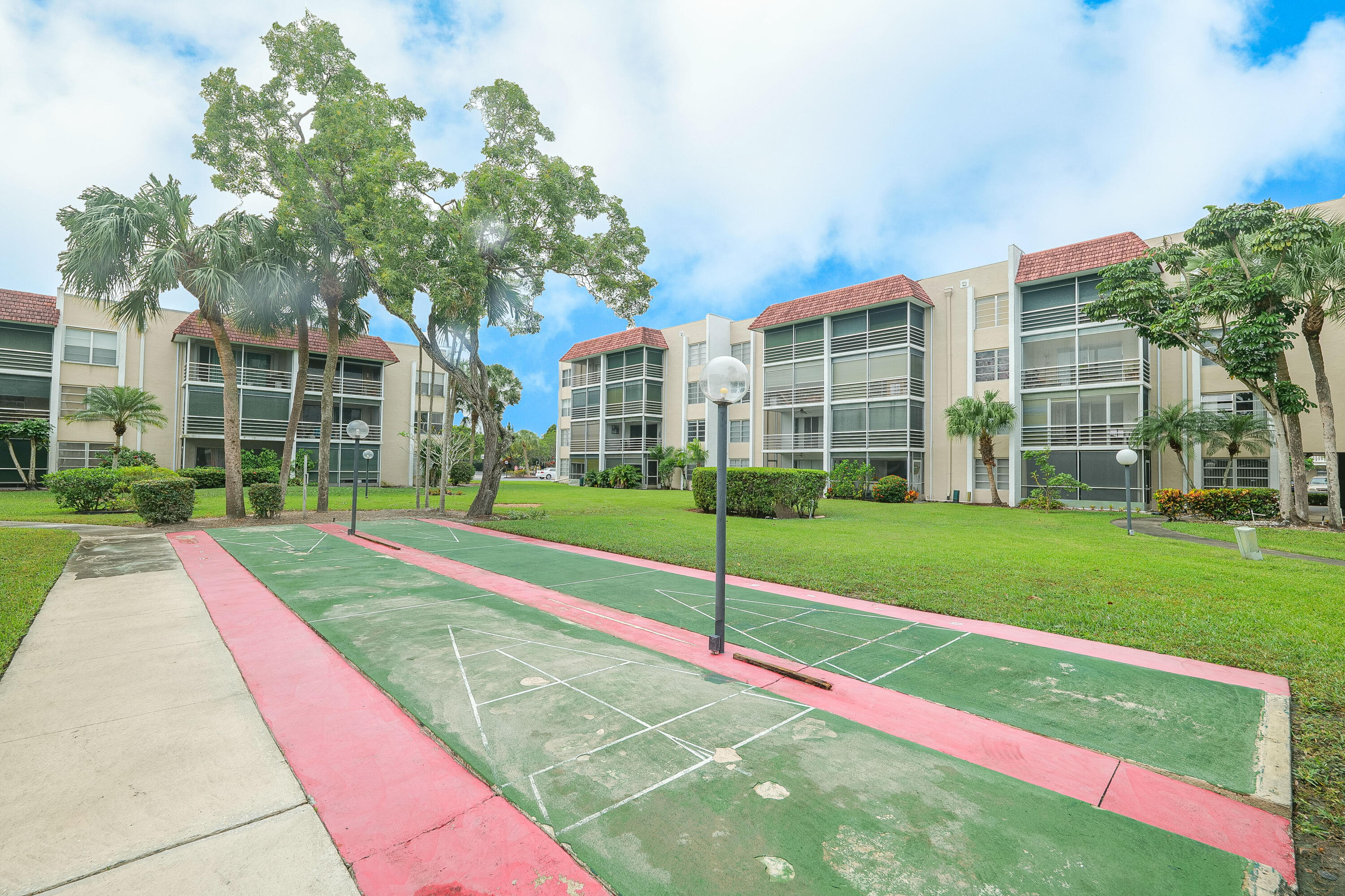 3531 Inverrary #105 Lauderhill, FL 33319