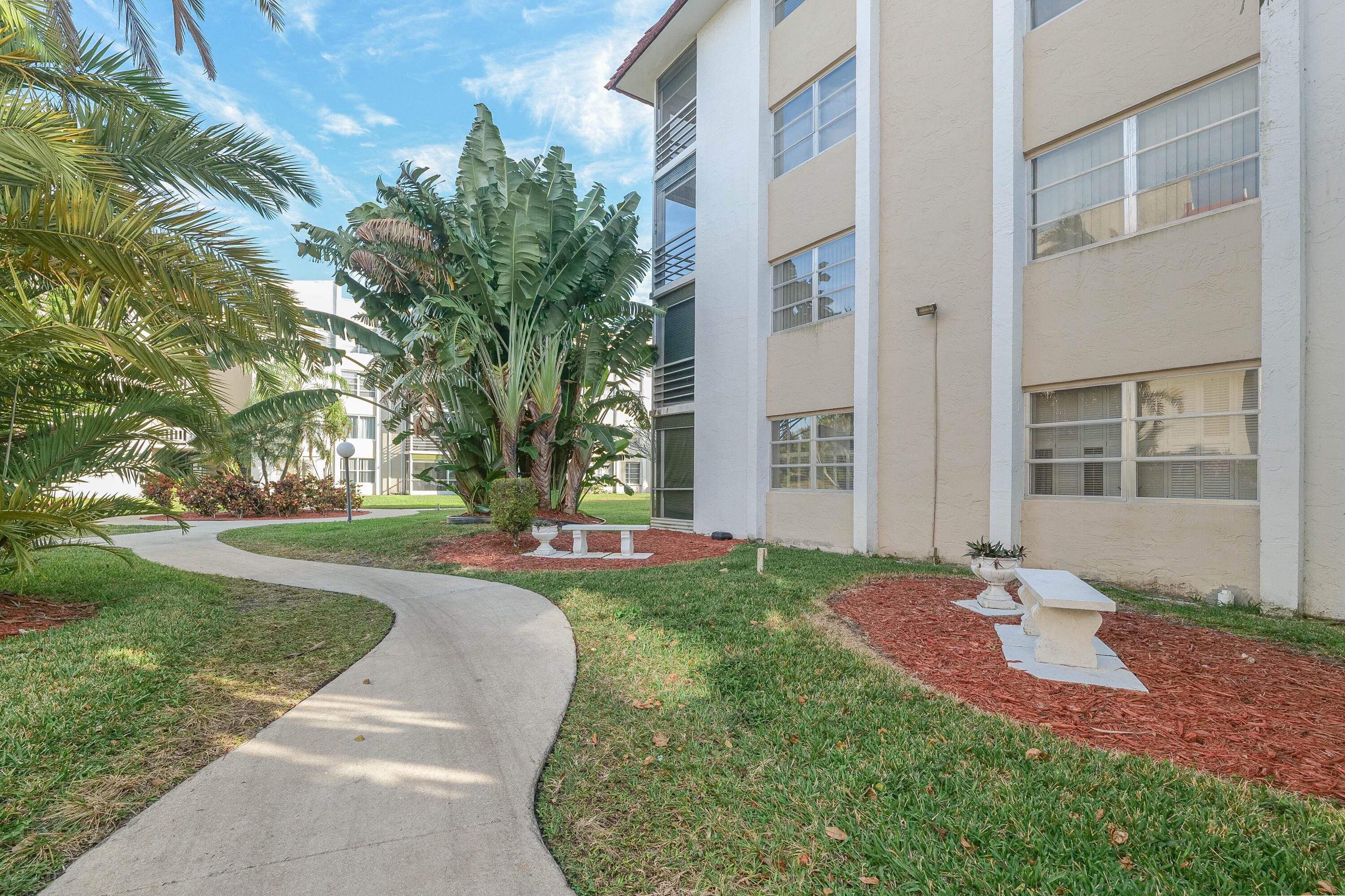 3531 Inverrary #105 Lauderhill, FL 33319