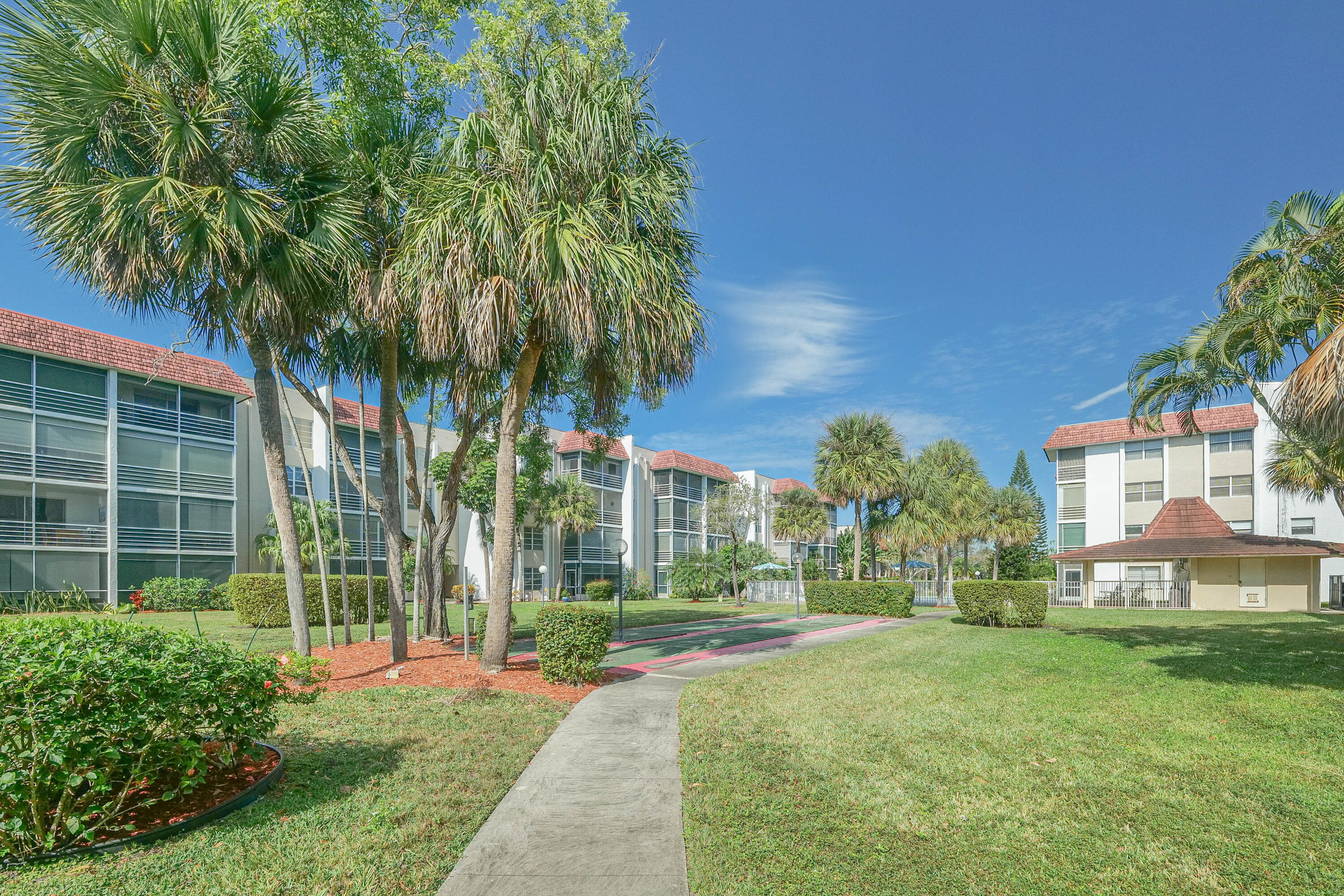 3531 Inverrary #105 Lauderhill, FL 33319