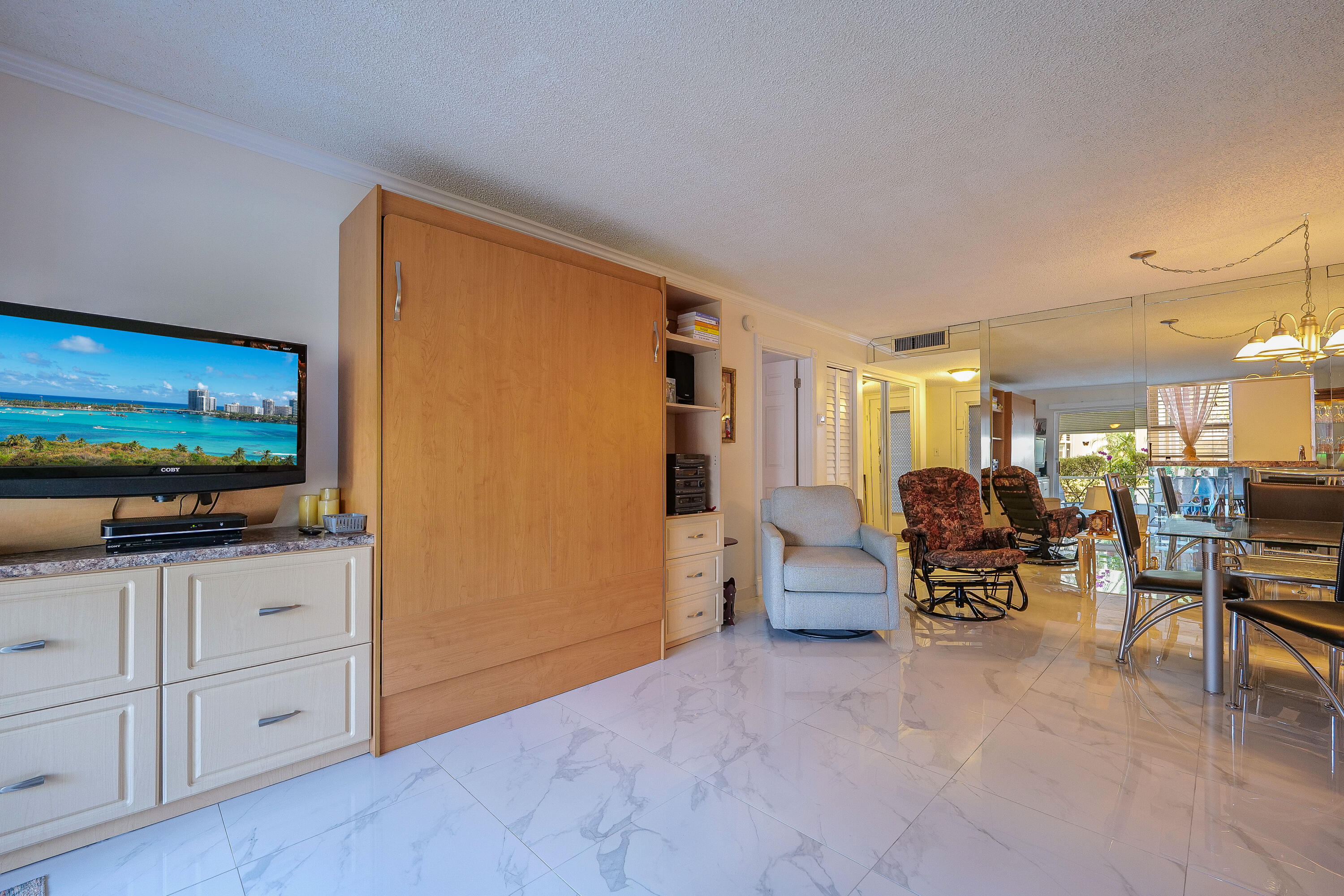 3531 Inverrary #105 Lauderhill, FL 33319