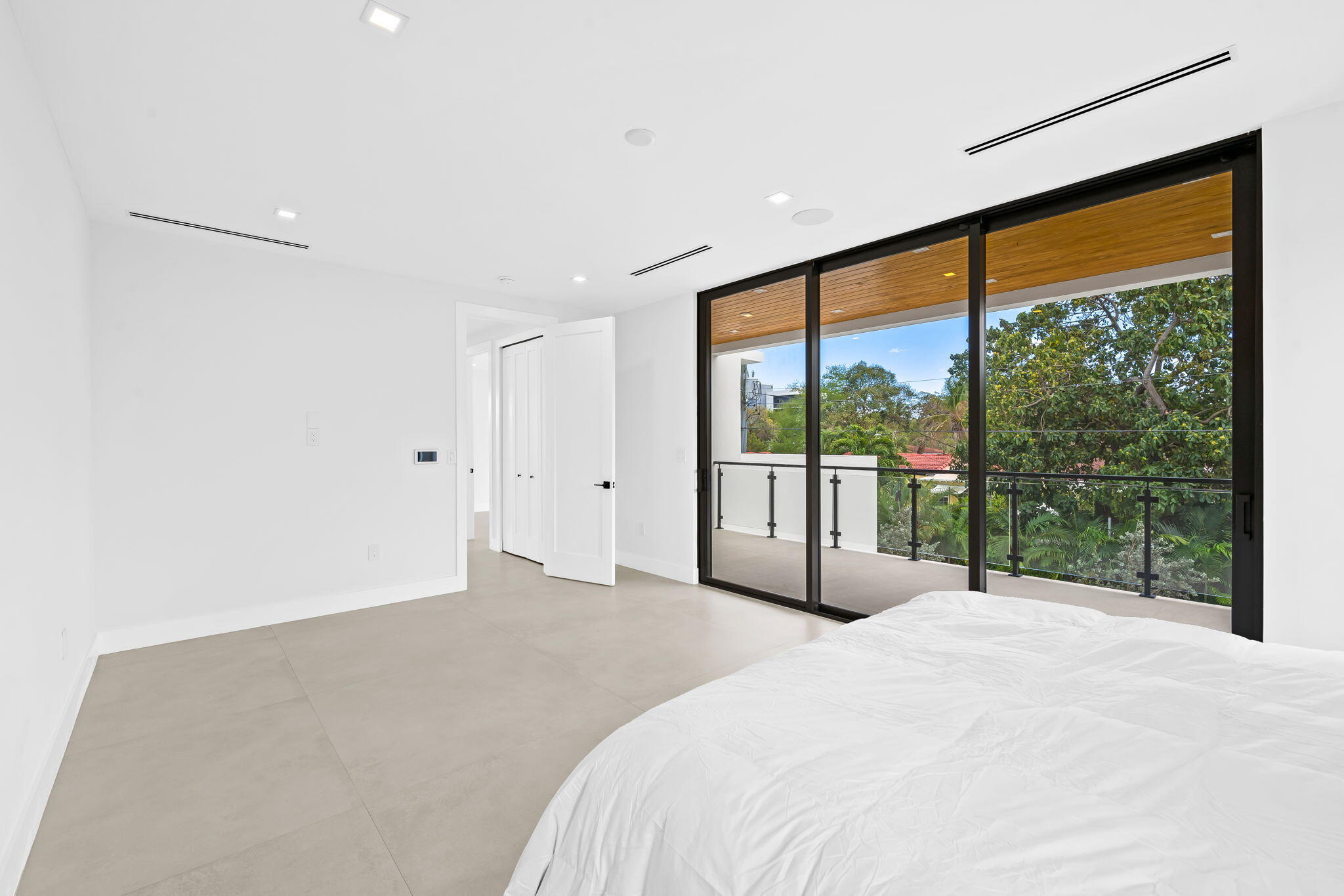 2324 SW 26th Miami, FL 33133