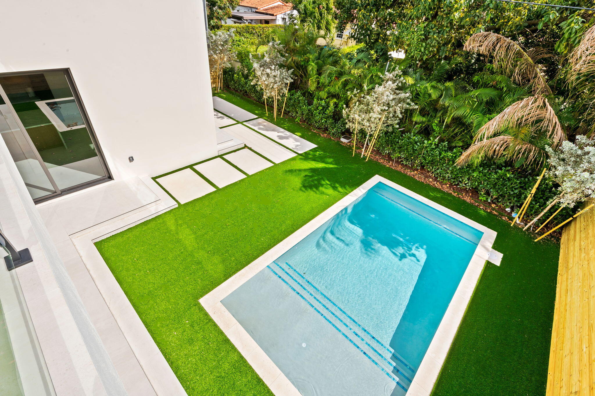 2324 SW 26th Miami, FL 33133