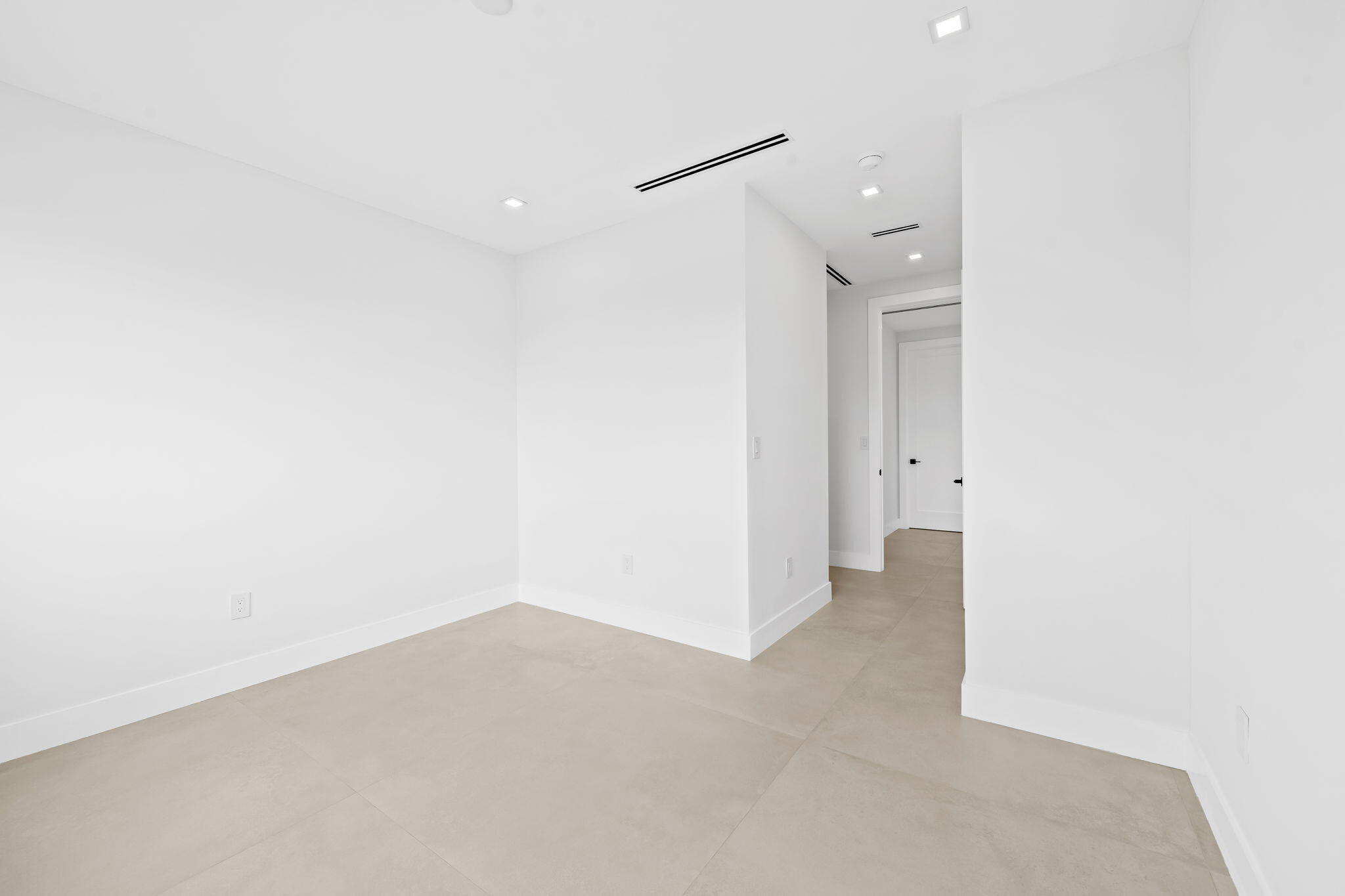 2324 SW 26th Miami, FL 33133