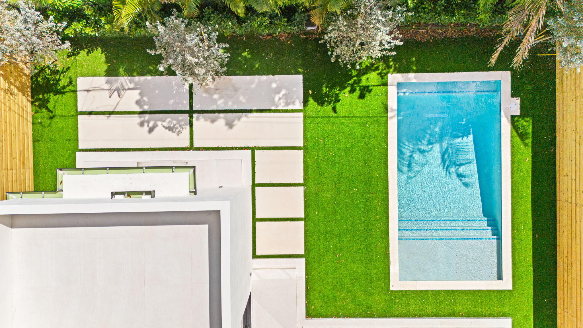 2324 SW 26th Miami, FL 33133