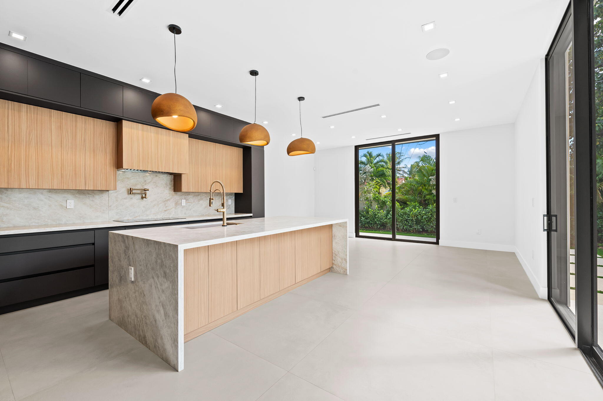 2324 SW 26th Miami, FL 33133