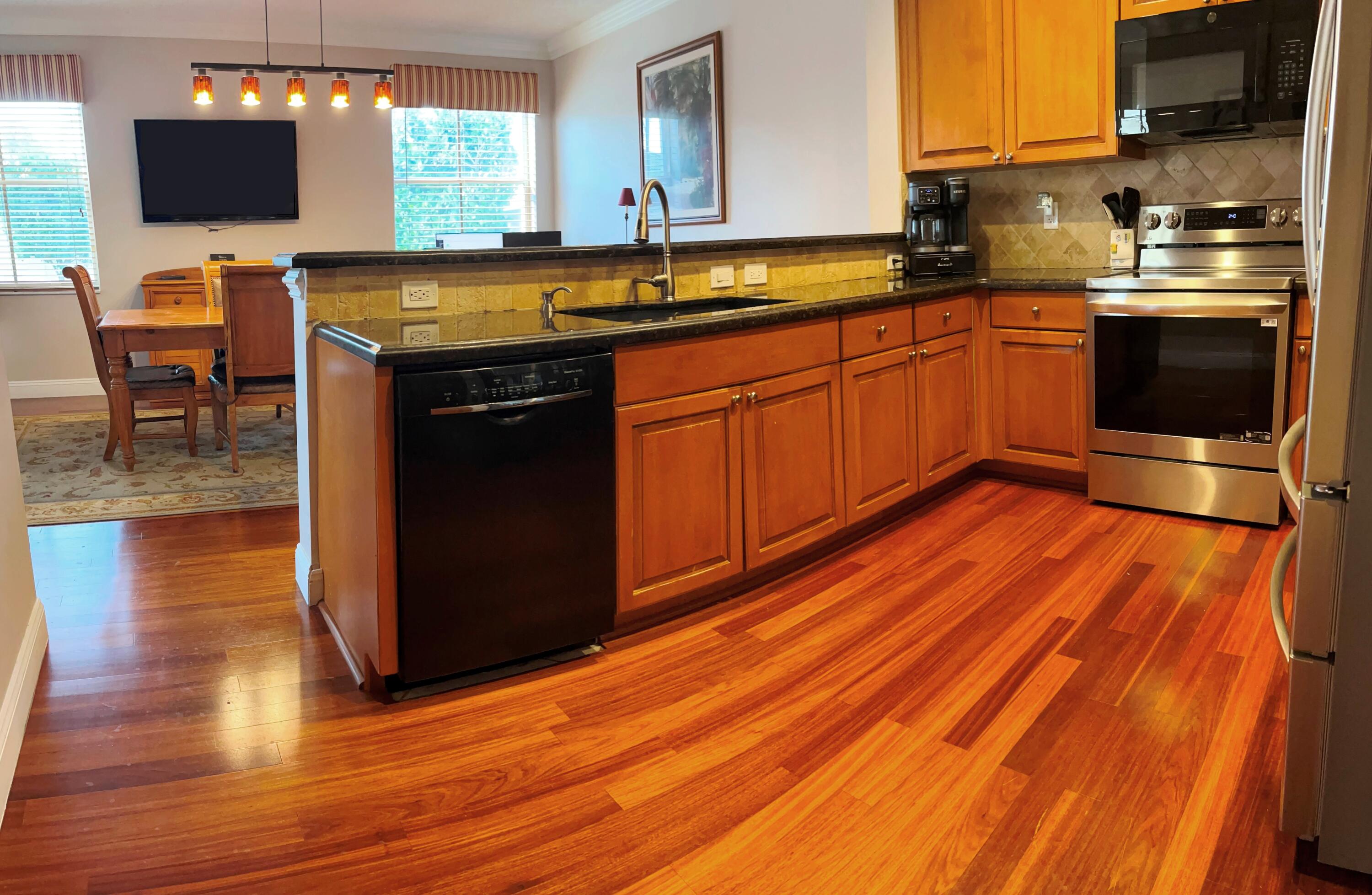 668 Willow Bnd Weston, FL 33327