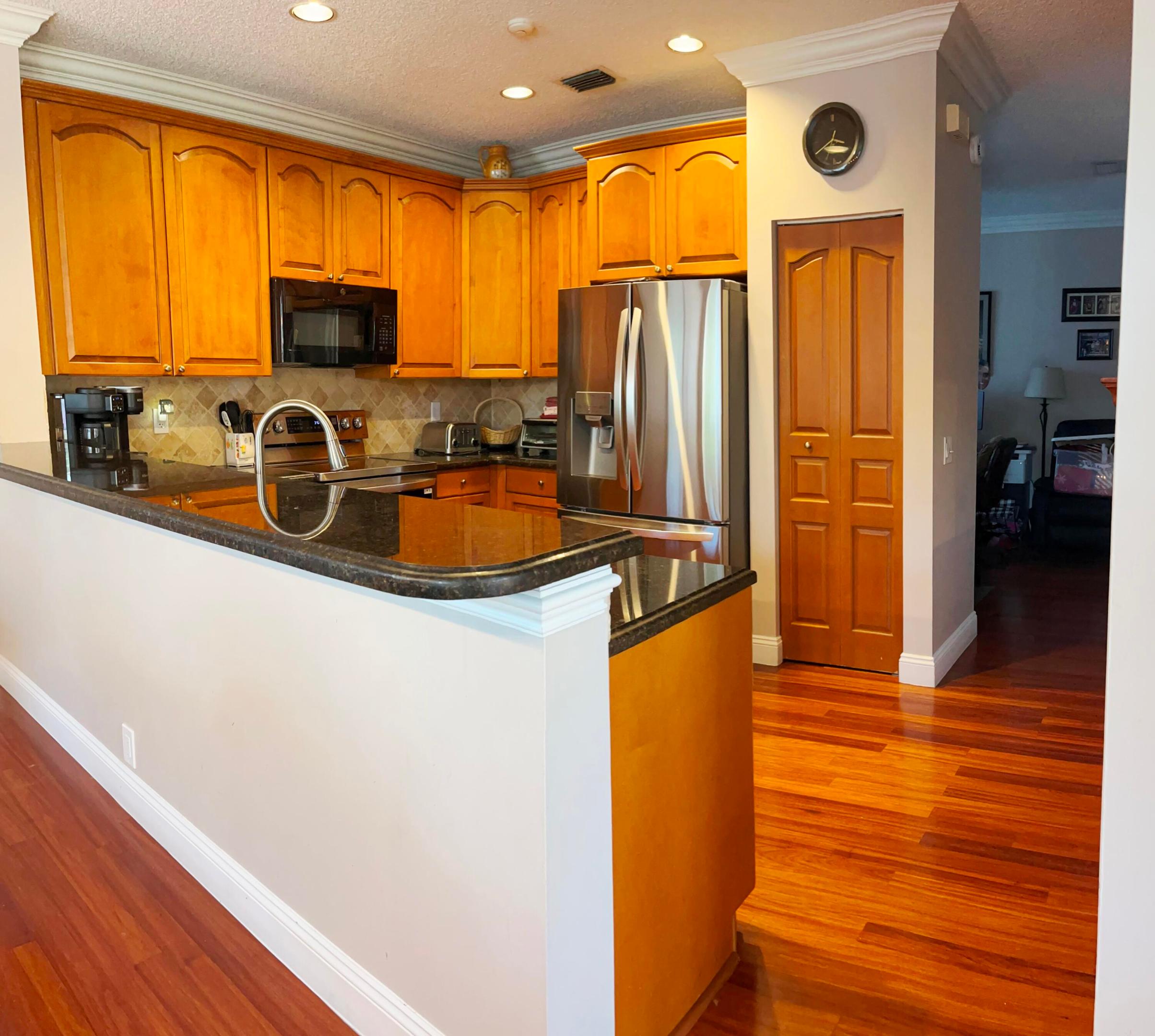 668 Willow Bnd Weston, FL 33327