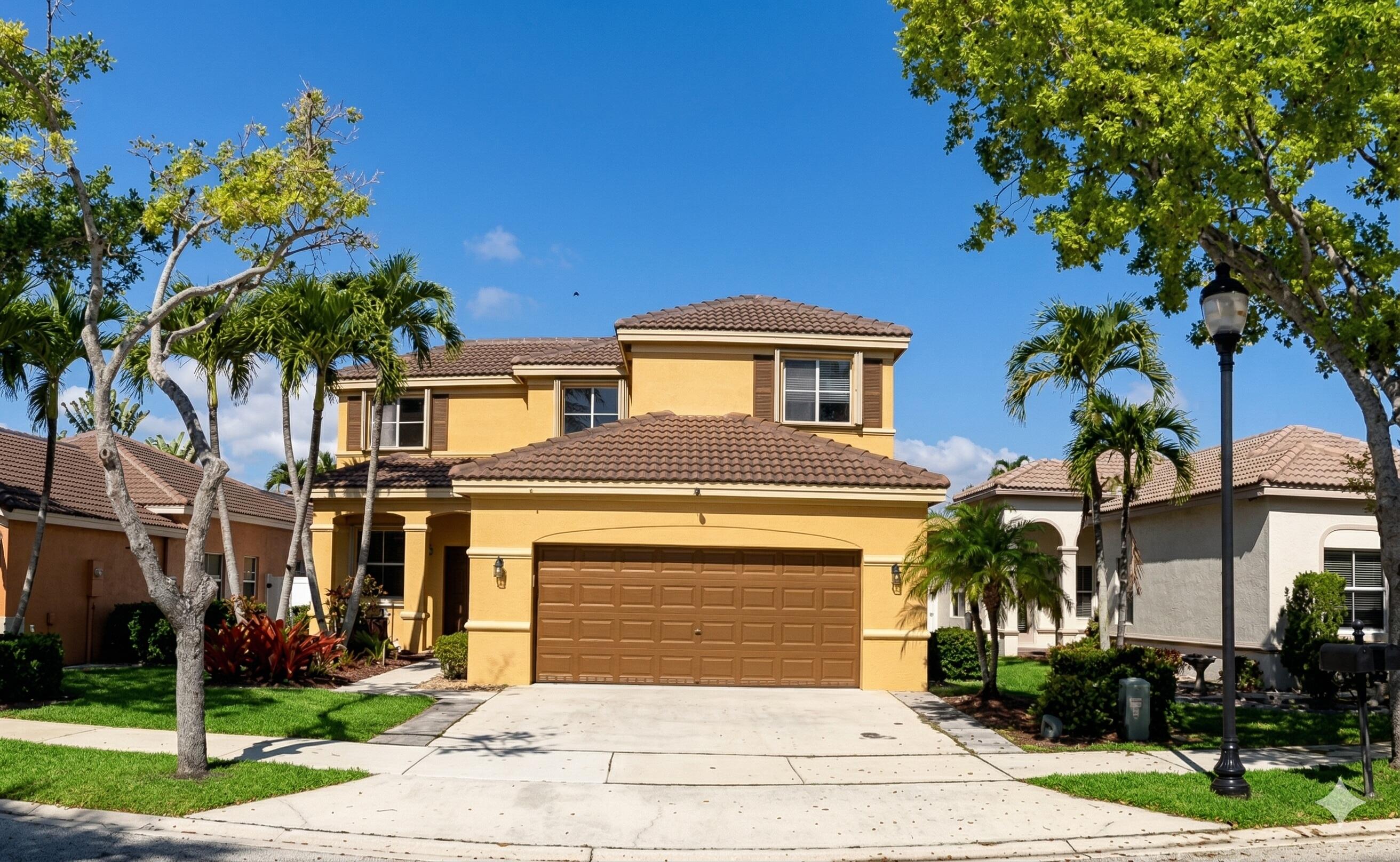 668 Willow Bnd Weston, FL 33327