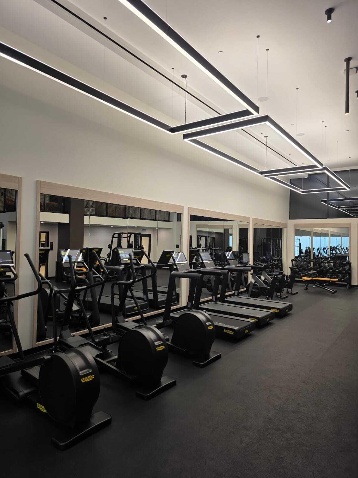 225 N Miami #910 Miami, FL 33128