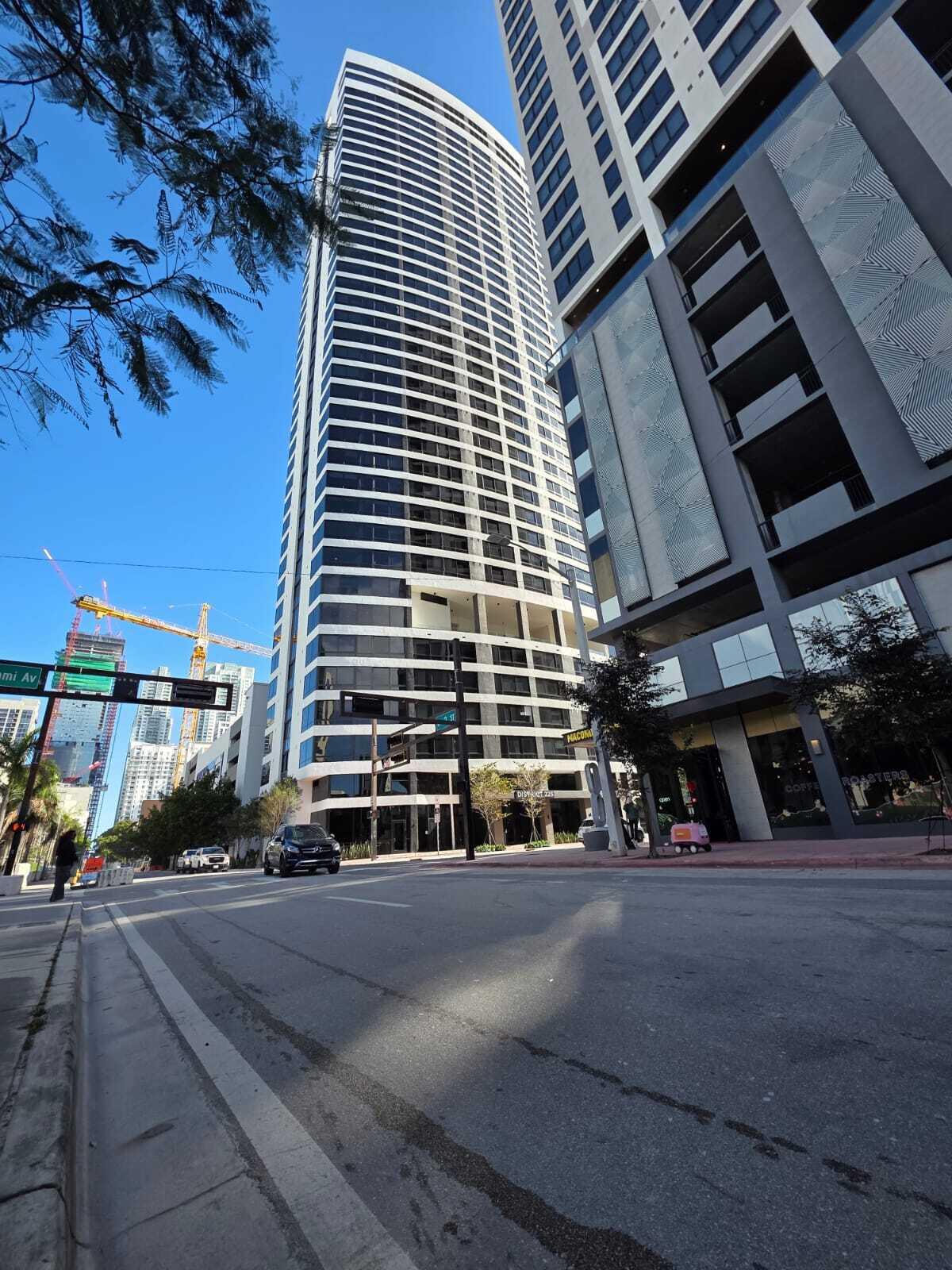 225 N Miami #910 Miami, FL 33128