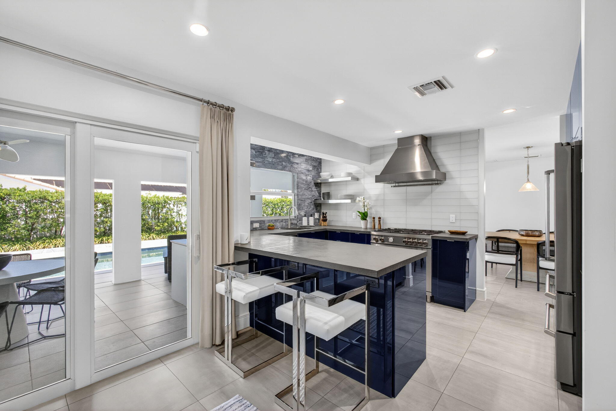 1160 Coral Singer Island, FL 33404