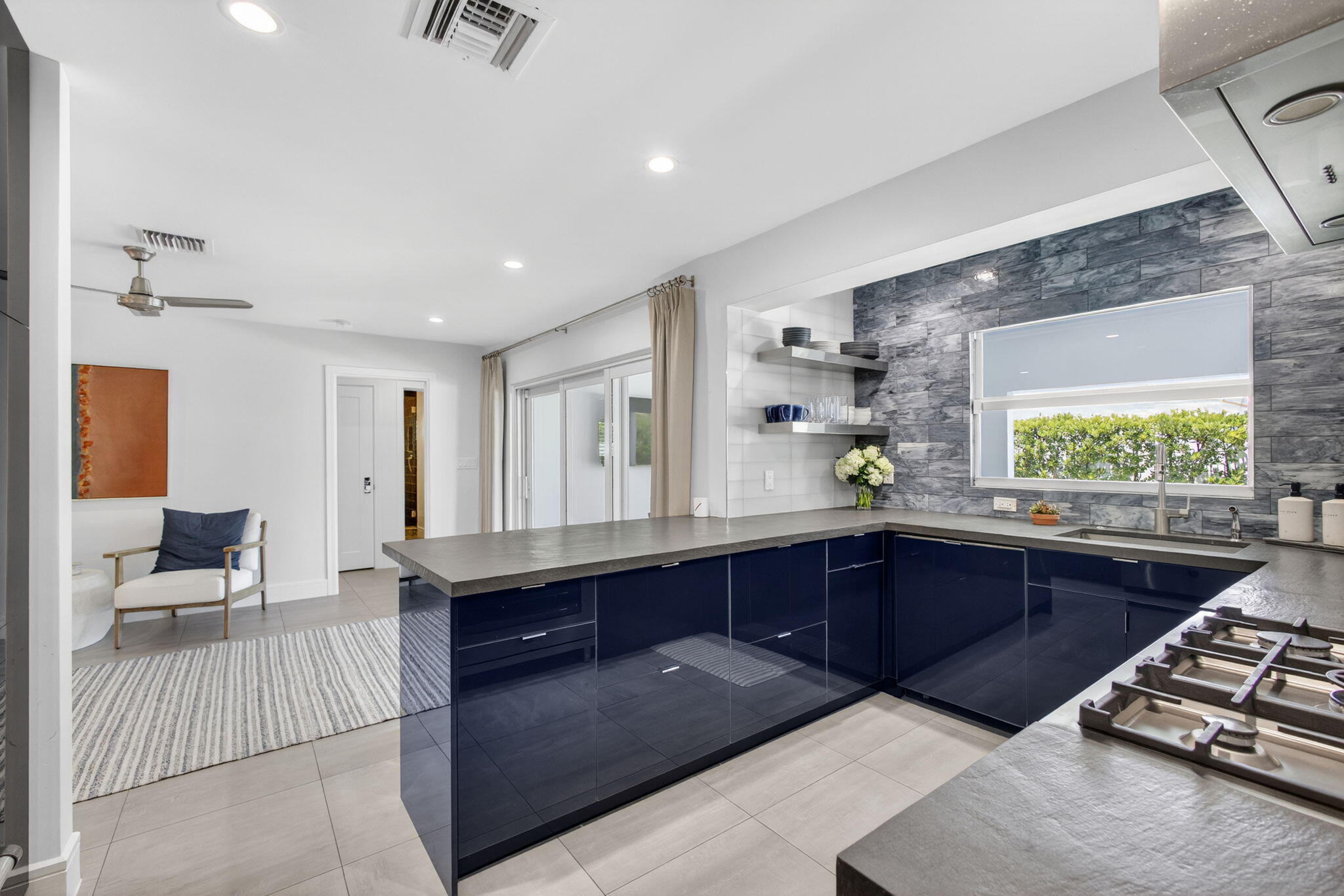 1160 Coral Singer Island, FL 33404