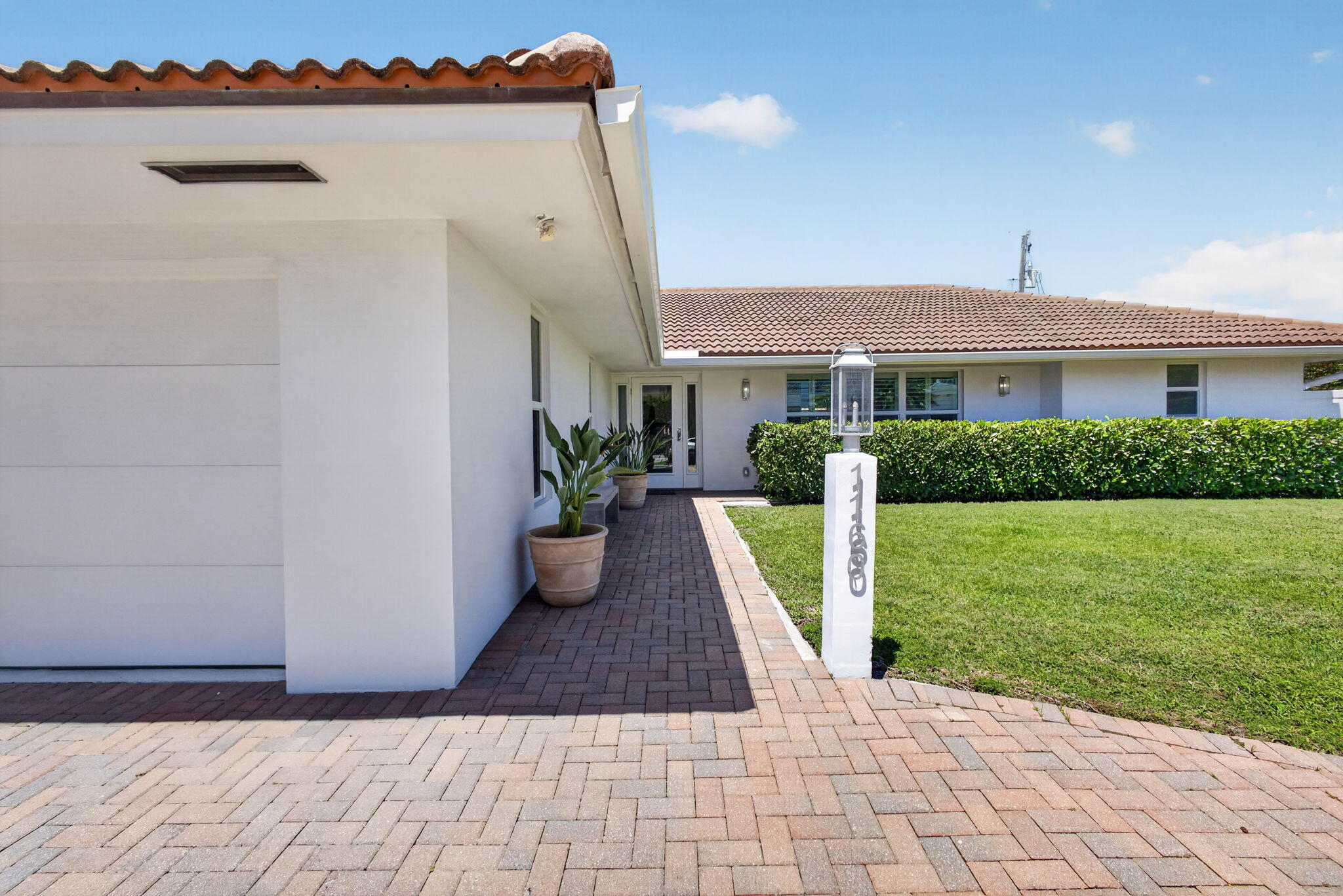 1160 Coral Singer Island, FL 33404