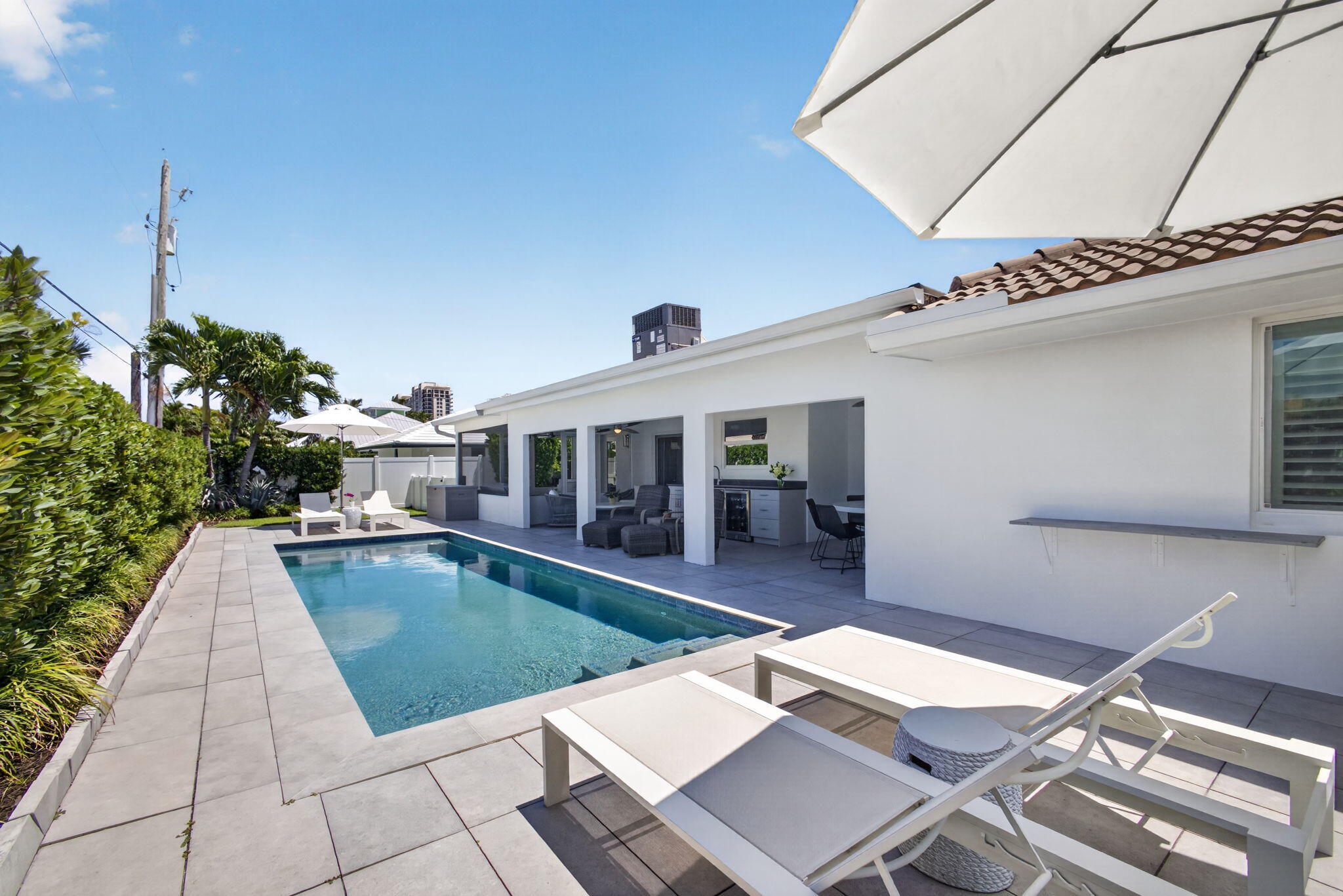 1160 Coral Singer Island, FL 33404