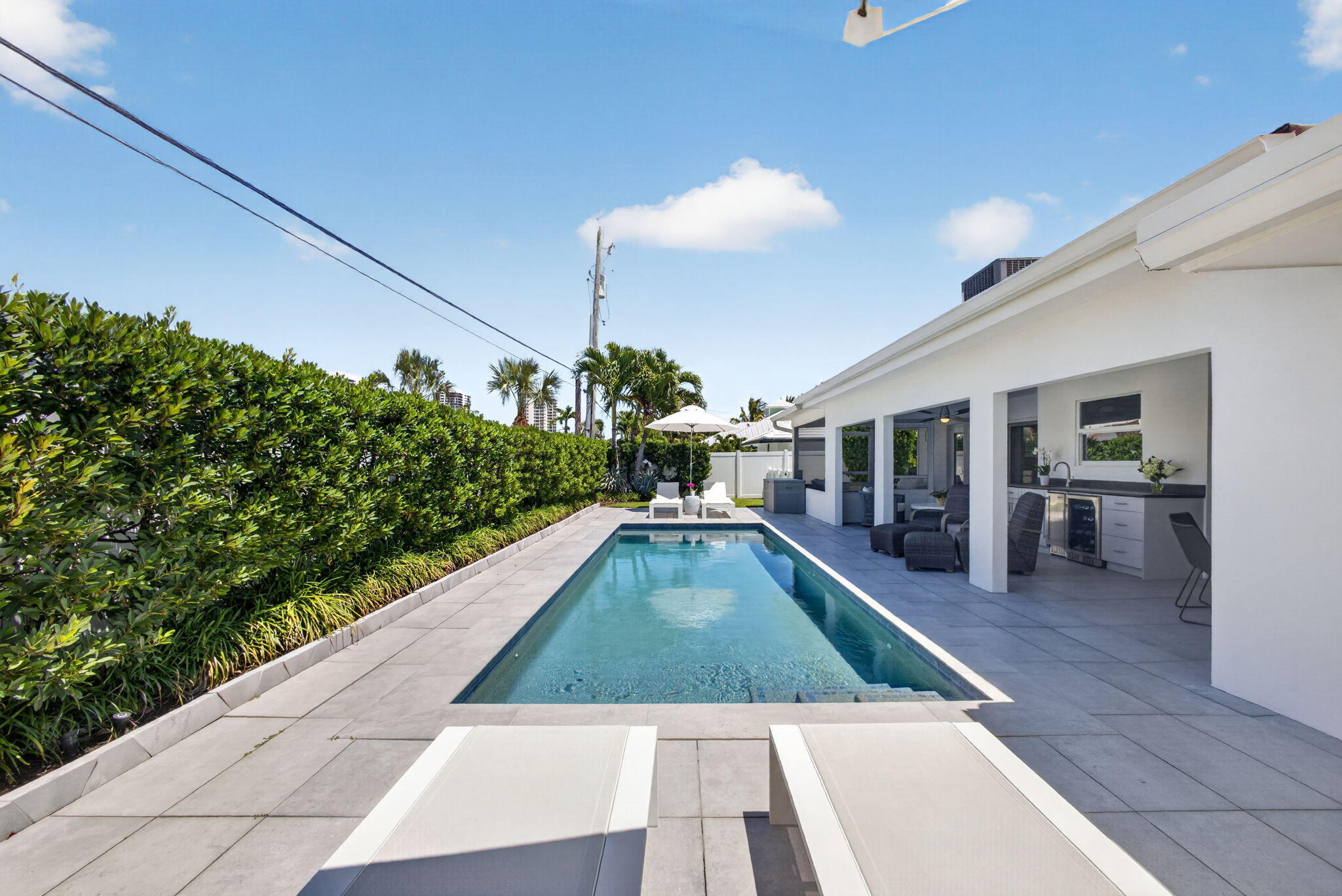 1160 Coral Singer Island, FL 33404