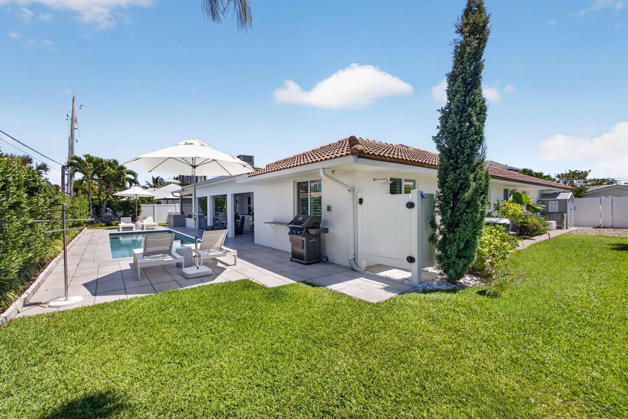 1160 Coral Singer Island, FL 33404