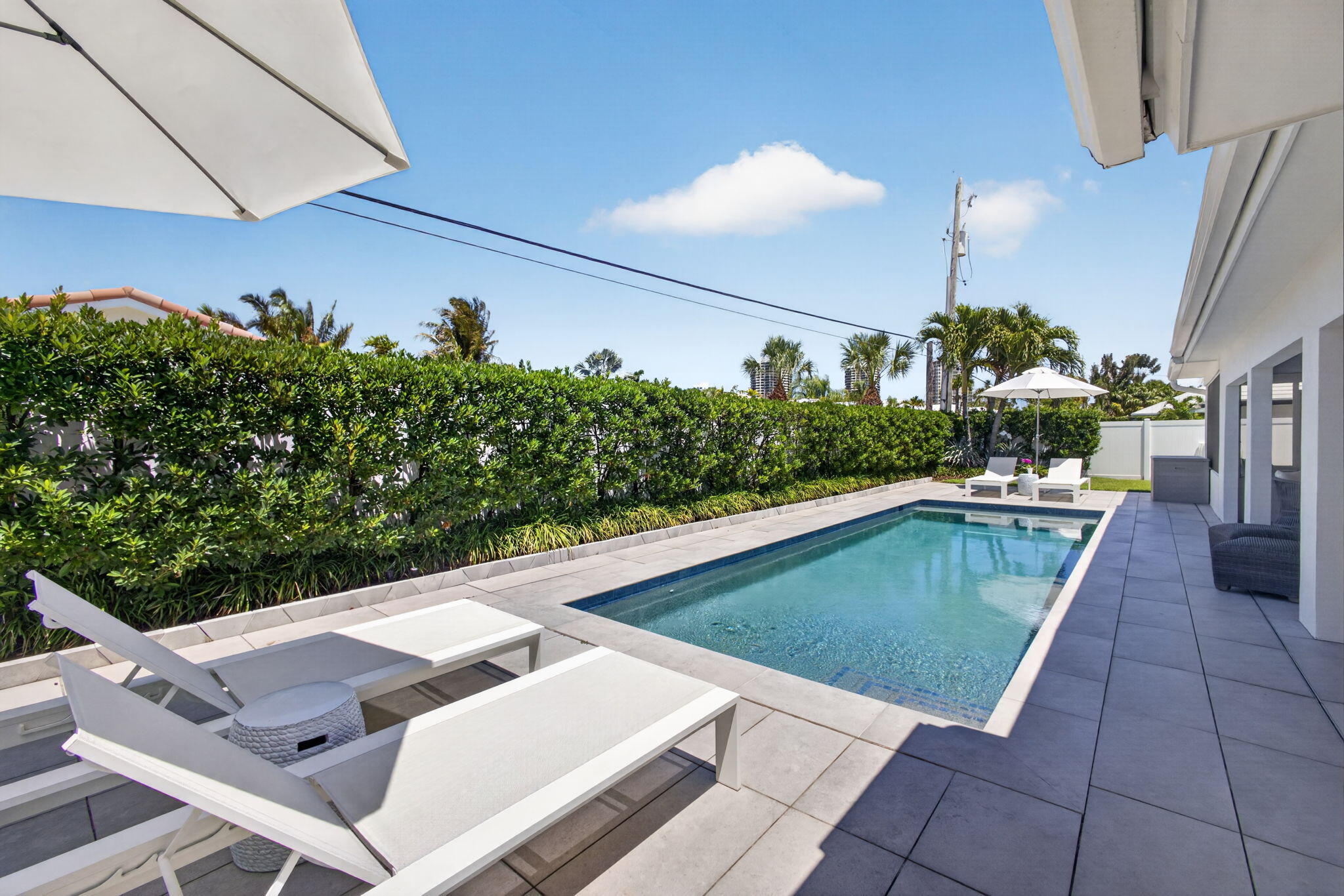 1160 Coral Singer Island, FL 33404