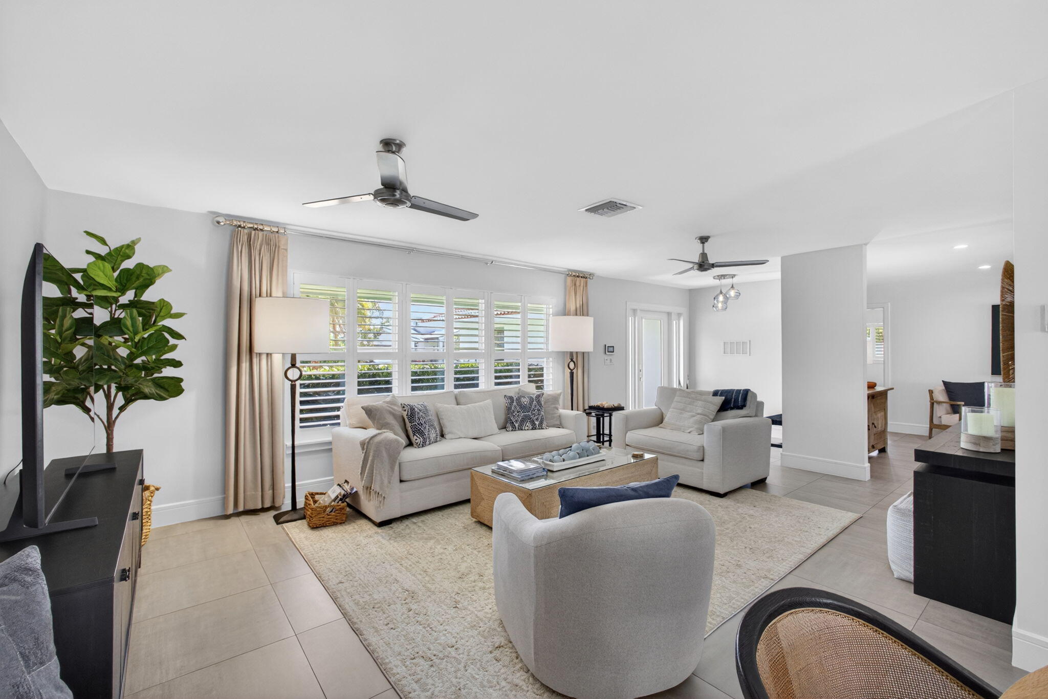 1160 Coral Singer Island, FL 33404