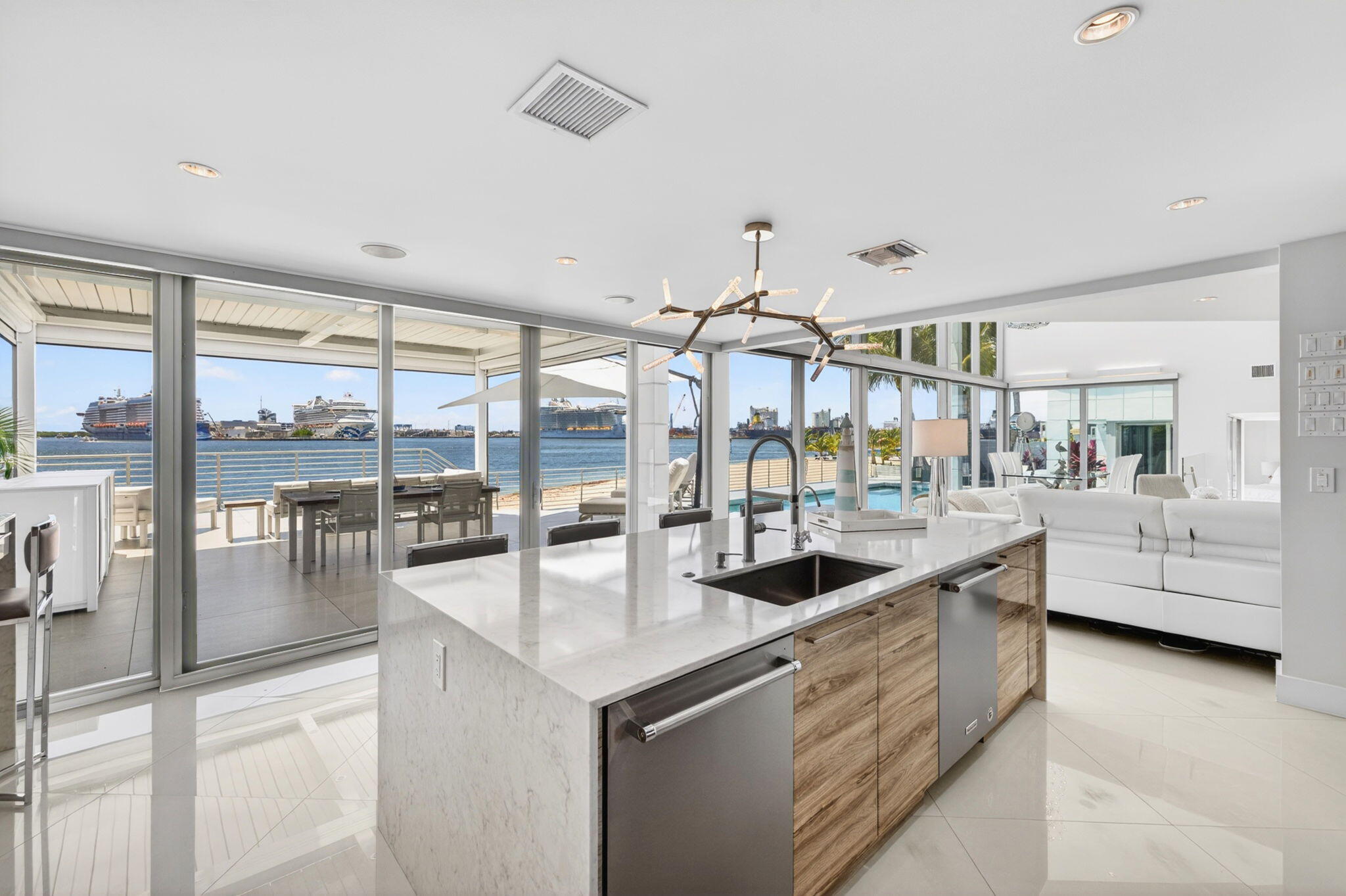2200 Inlet Fort Lauderdale, FL 33316
