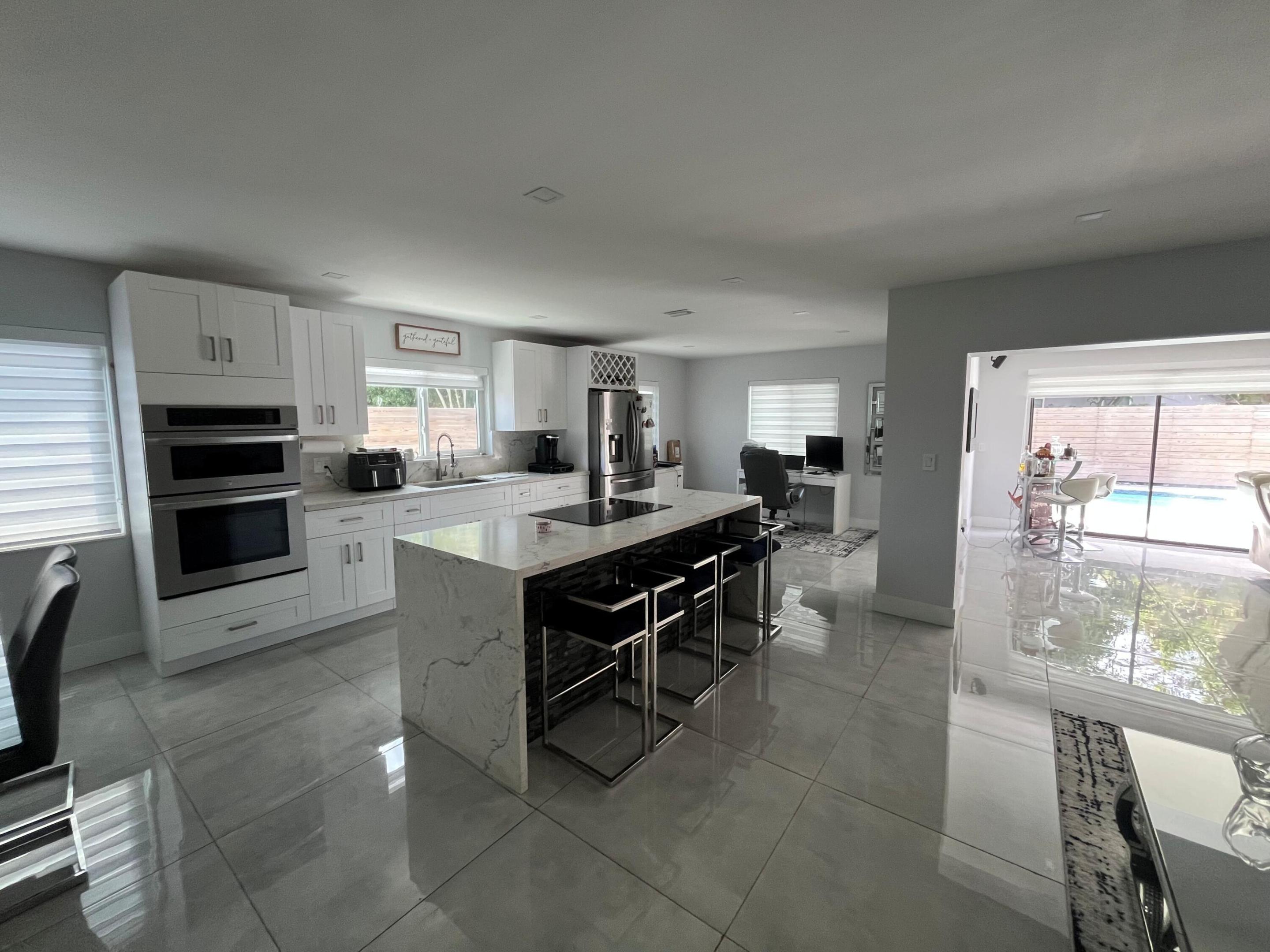 6800 SW 7th
