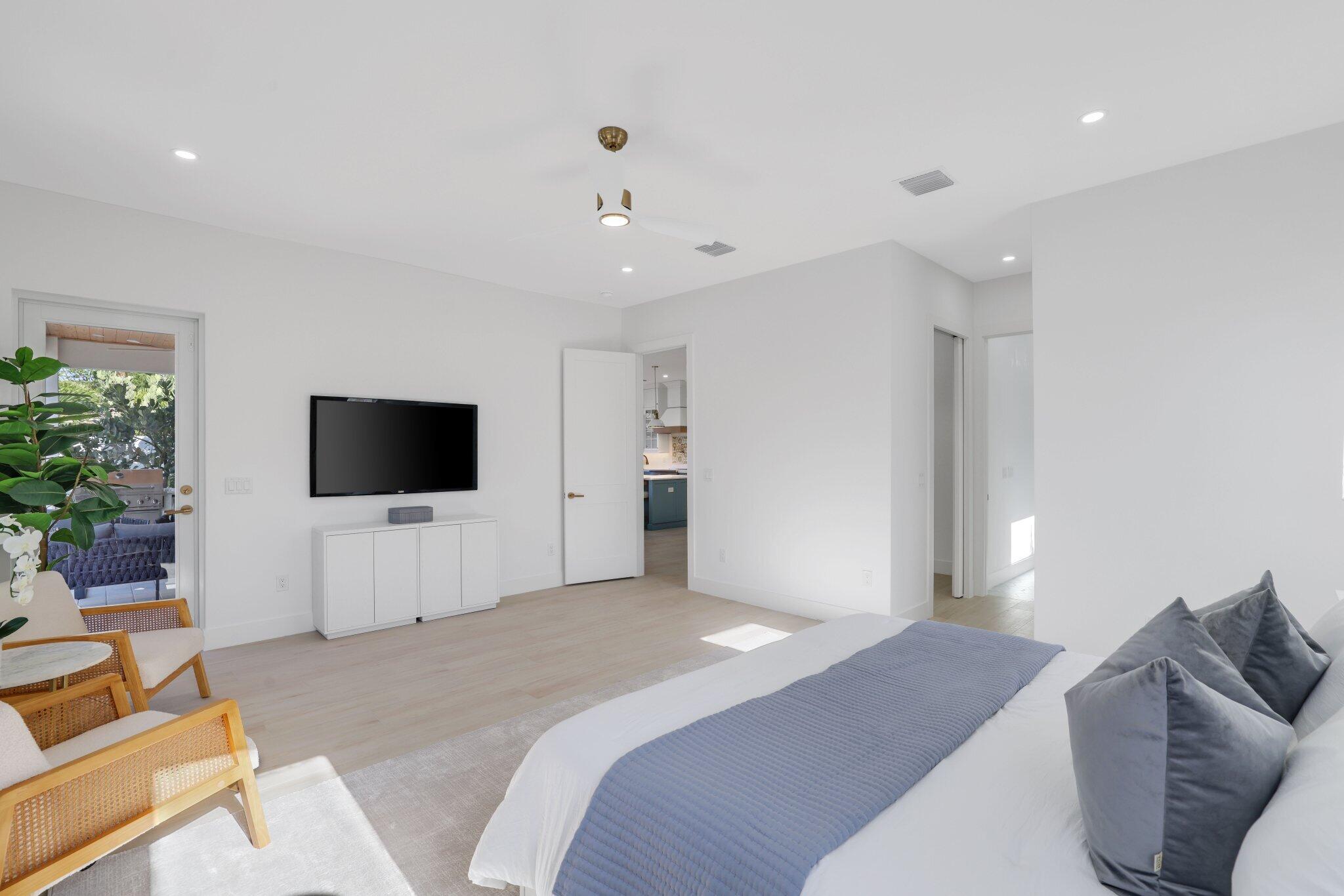 309 Claremont West Palm Beach, FL 33404