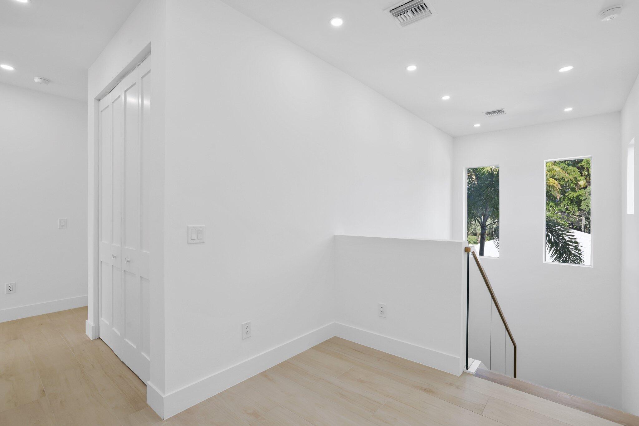 309 Claremont West Palm Beach, FL 33404