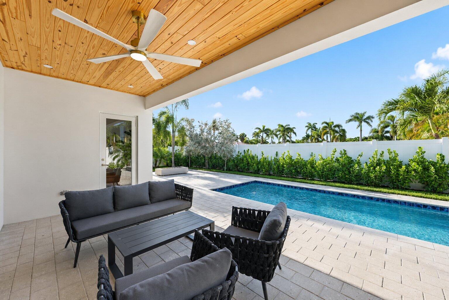 309 Claremont West Palm Beach, FL 33404
