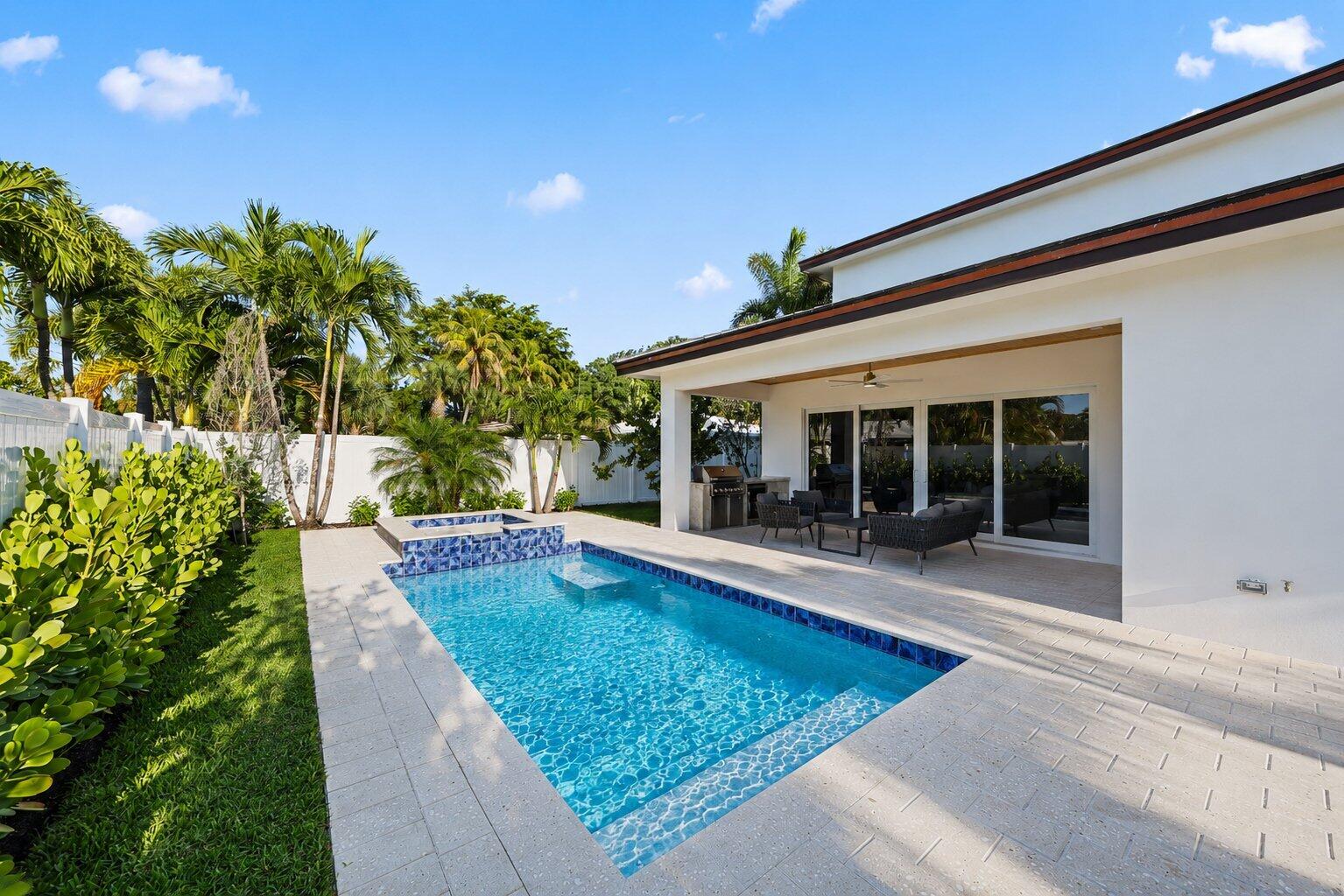 309 Claremont West Palm Beach, FL 33404