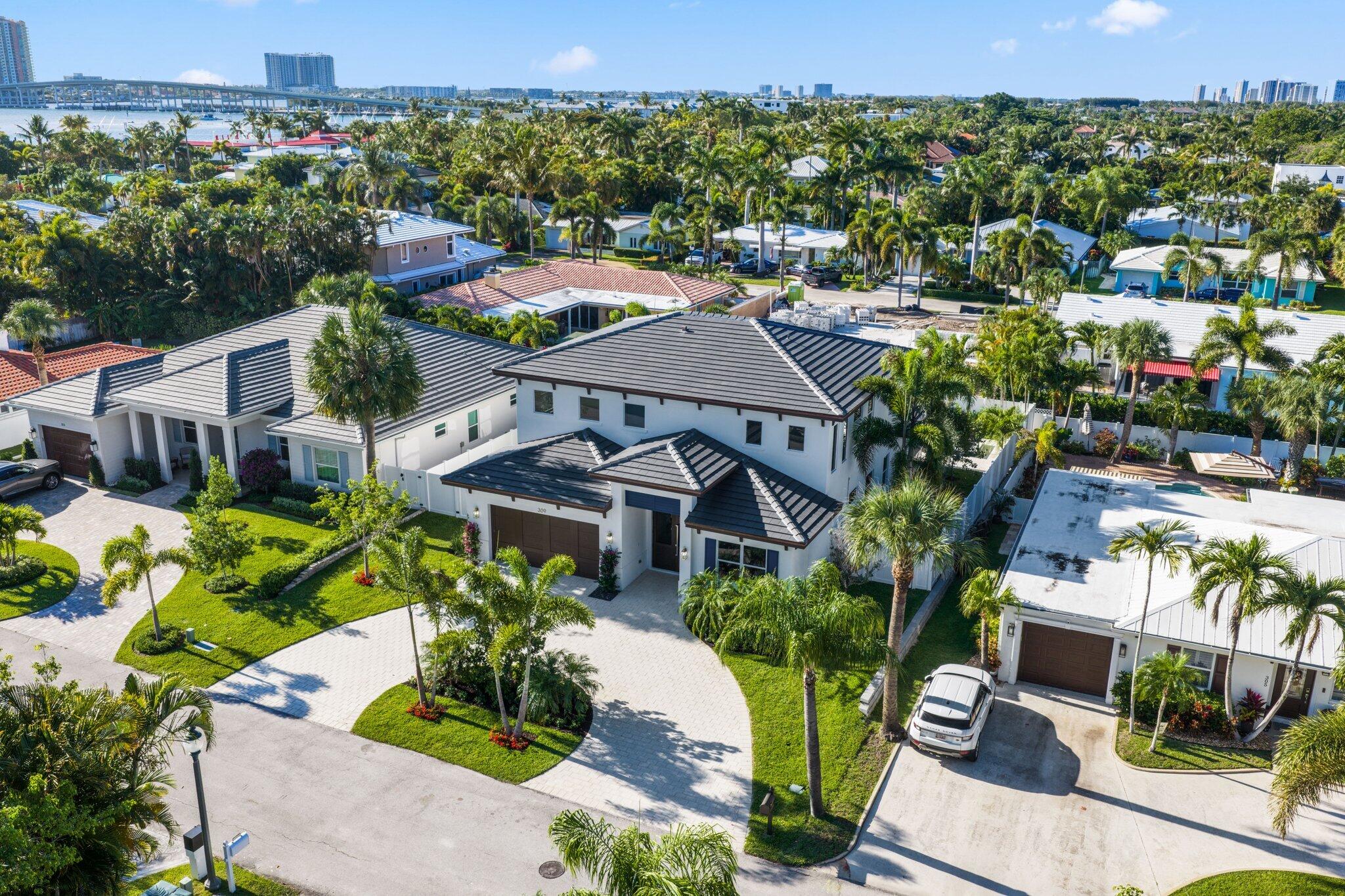 309 Claremont West Palm Beach, FL 33404