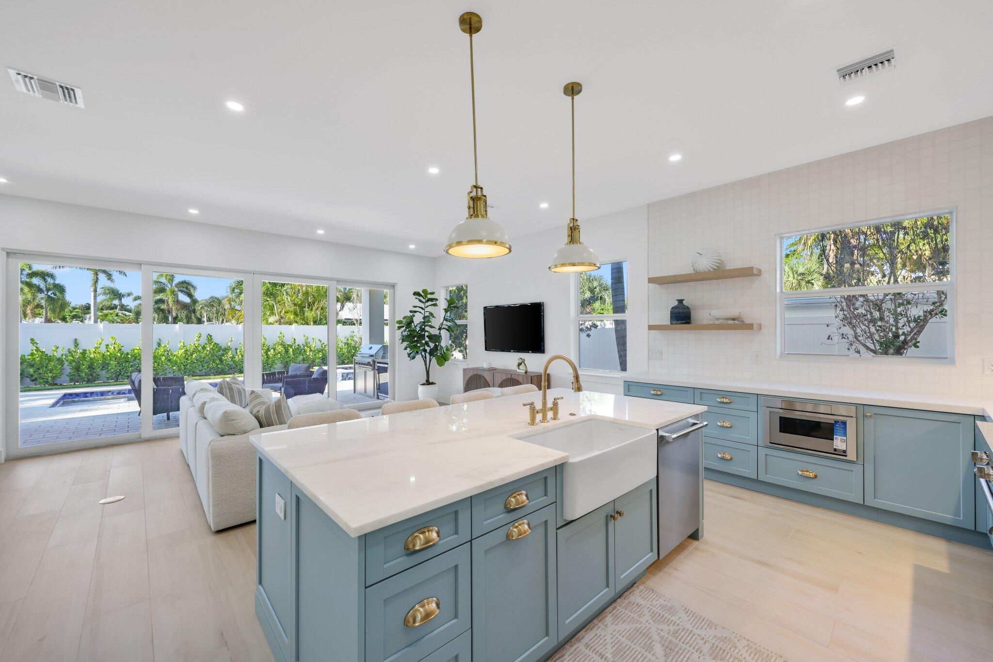 309 Claremont West Palm Beach, FL 33404