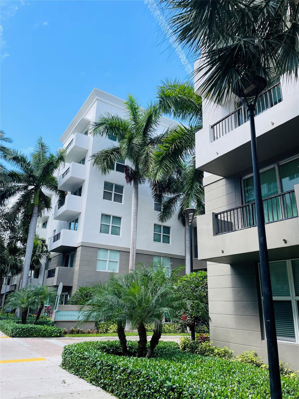 2401 NE 65th #408