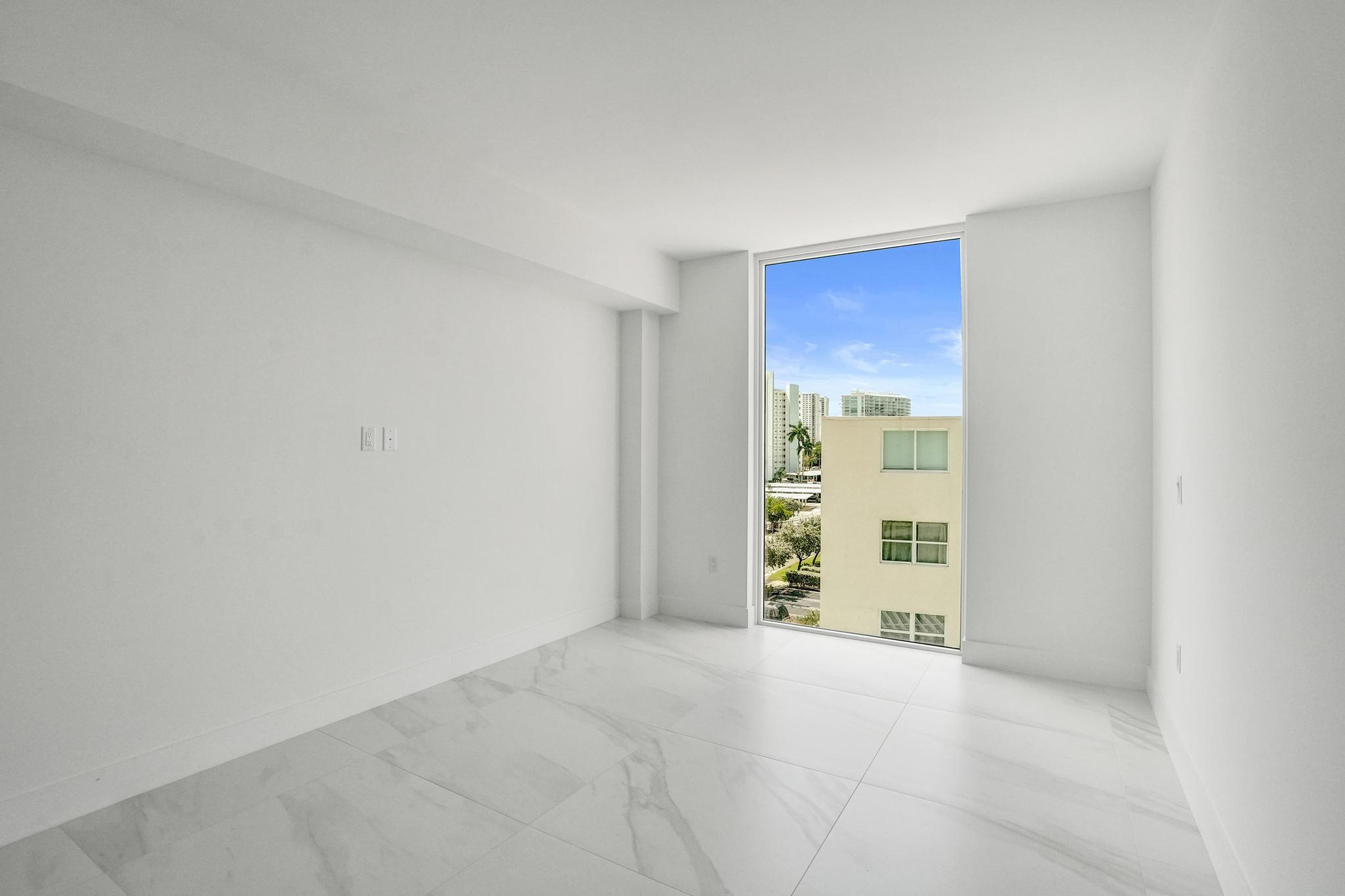407 N Riverside #401 Pompano Beach, FL 33062