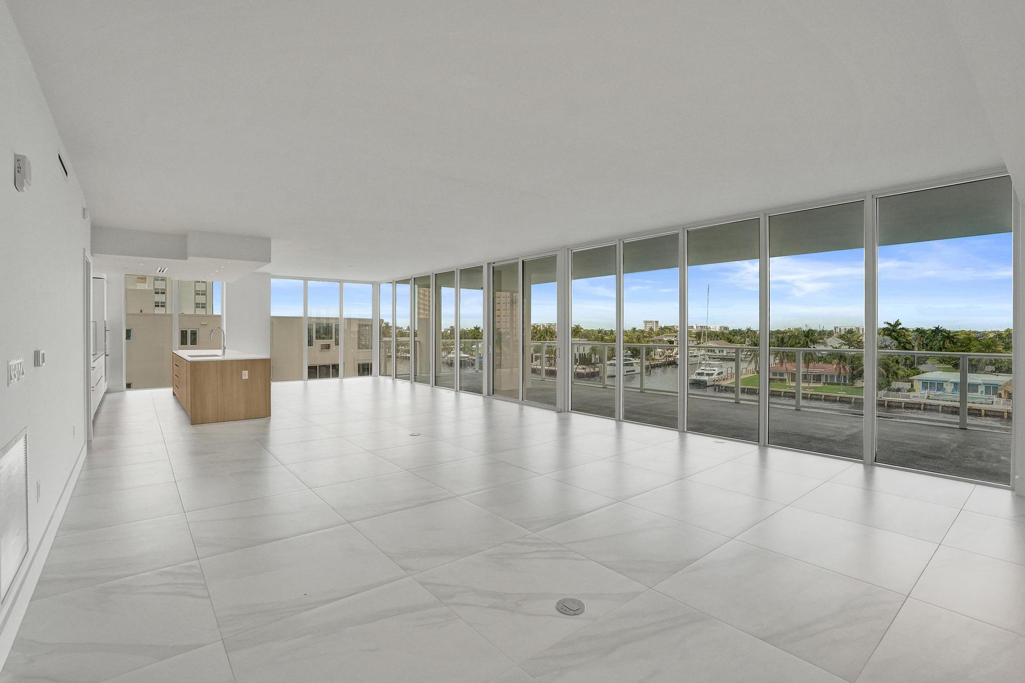 407 N Riverside #401 Pompano Beach, FL 33062