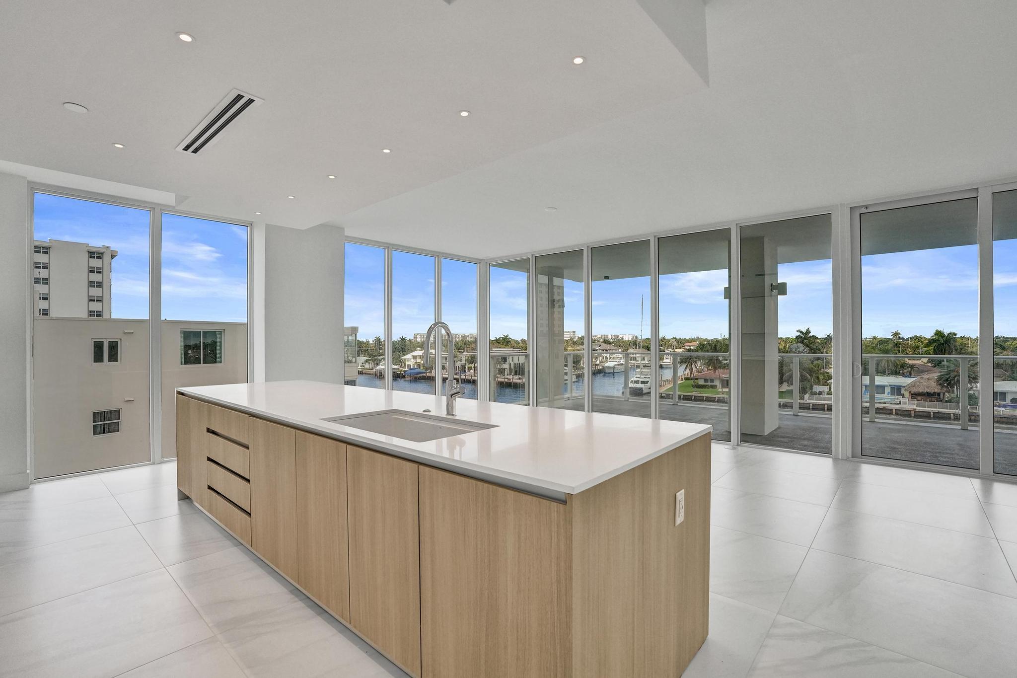 407 N Riverside #401 Pompano Beach, FL 33062