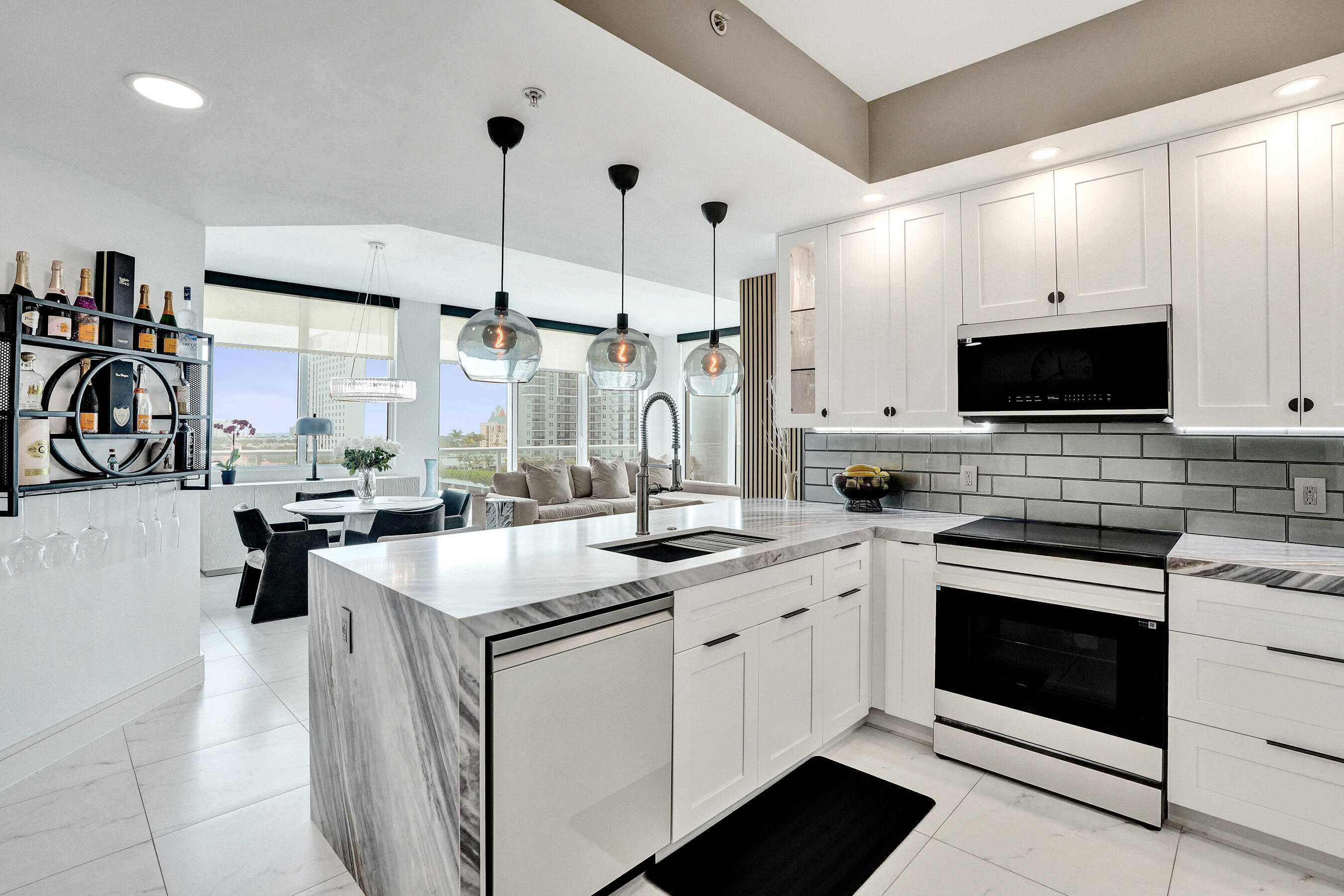 315 NE 3rd #1206 Fort Lauderdale, FL 33301