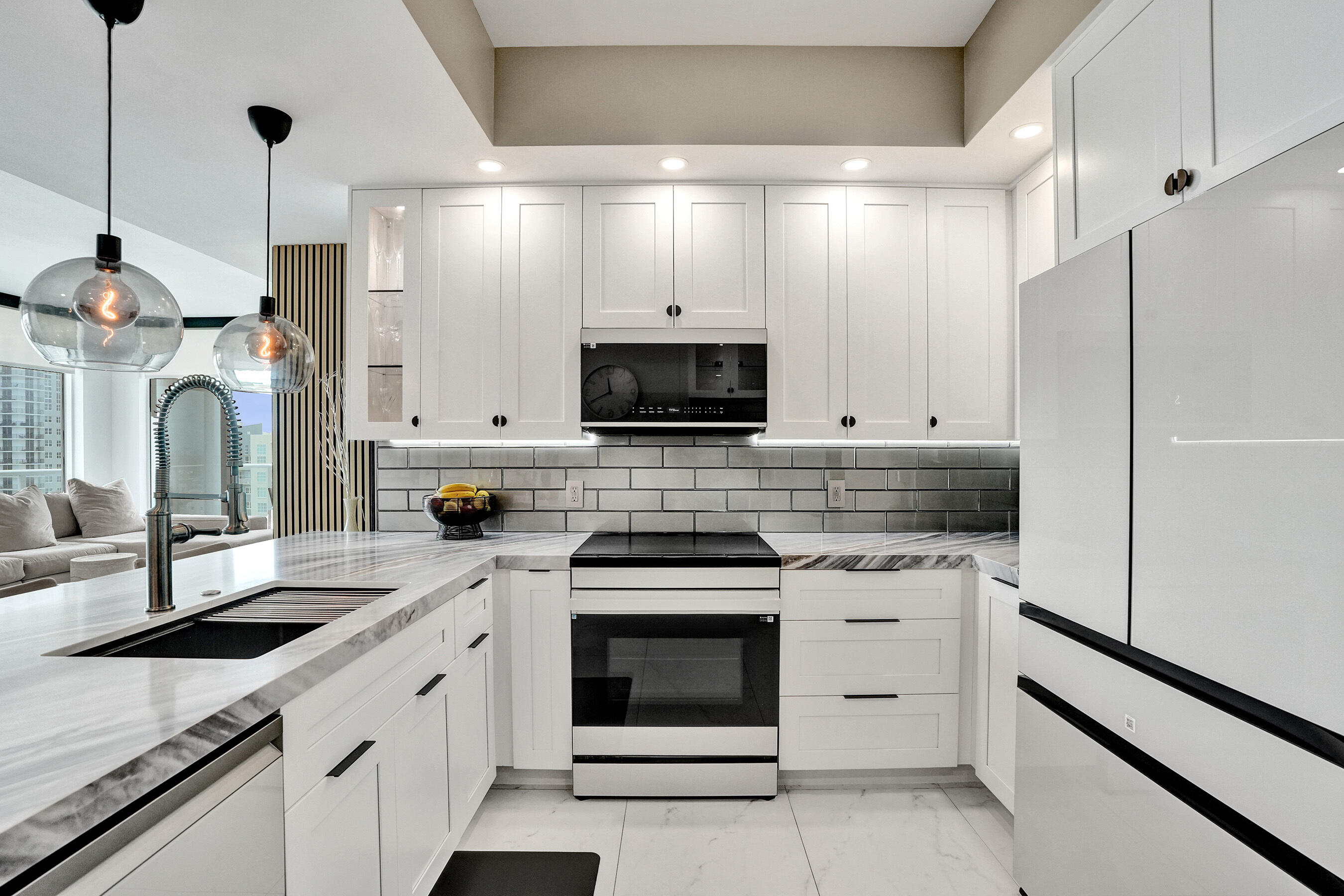 315 NE 3rd #1206 Fort Lauderdale, FL 33301