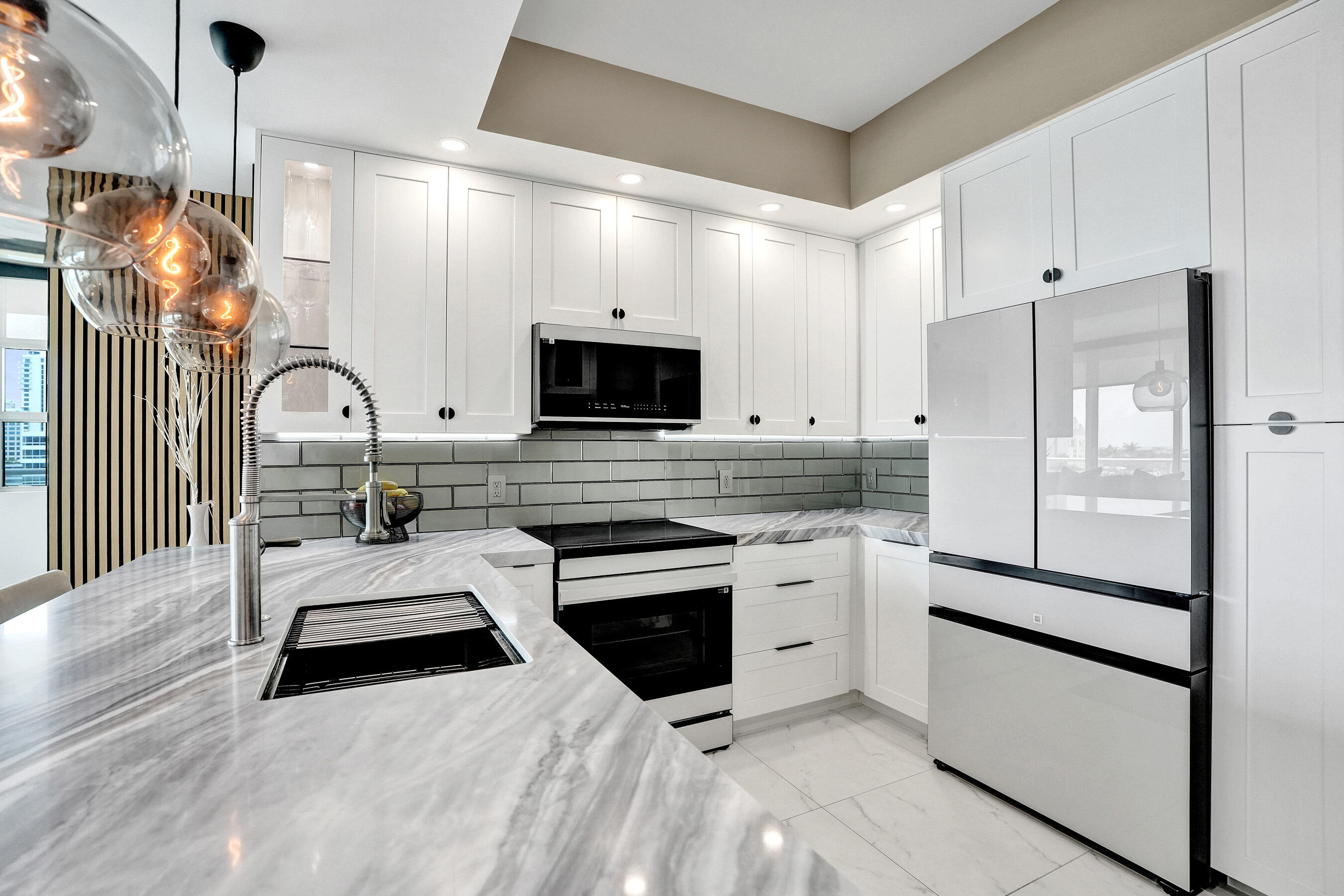 315 NE 3rd #1206 Fort Lauderdale, FL 33301