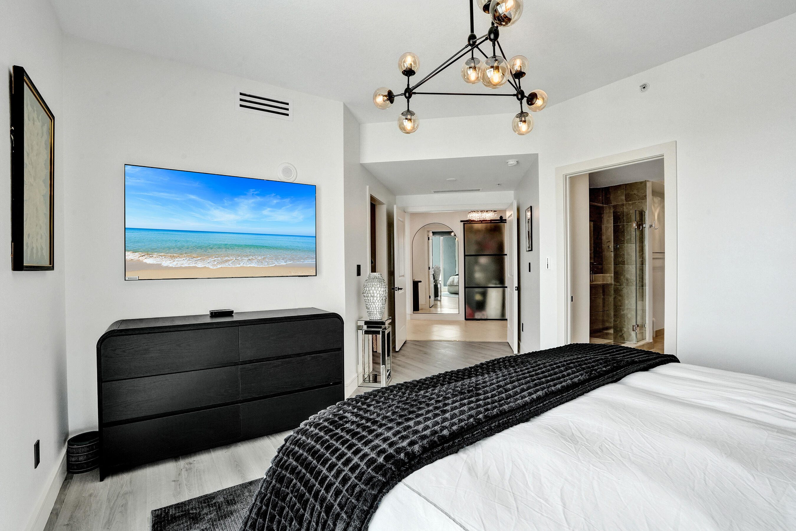 315 NE 3rd #1206 Fort Lauderdale, FL 33301