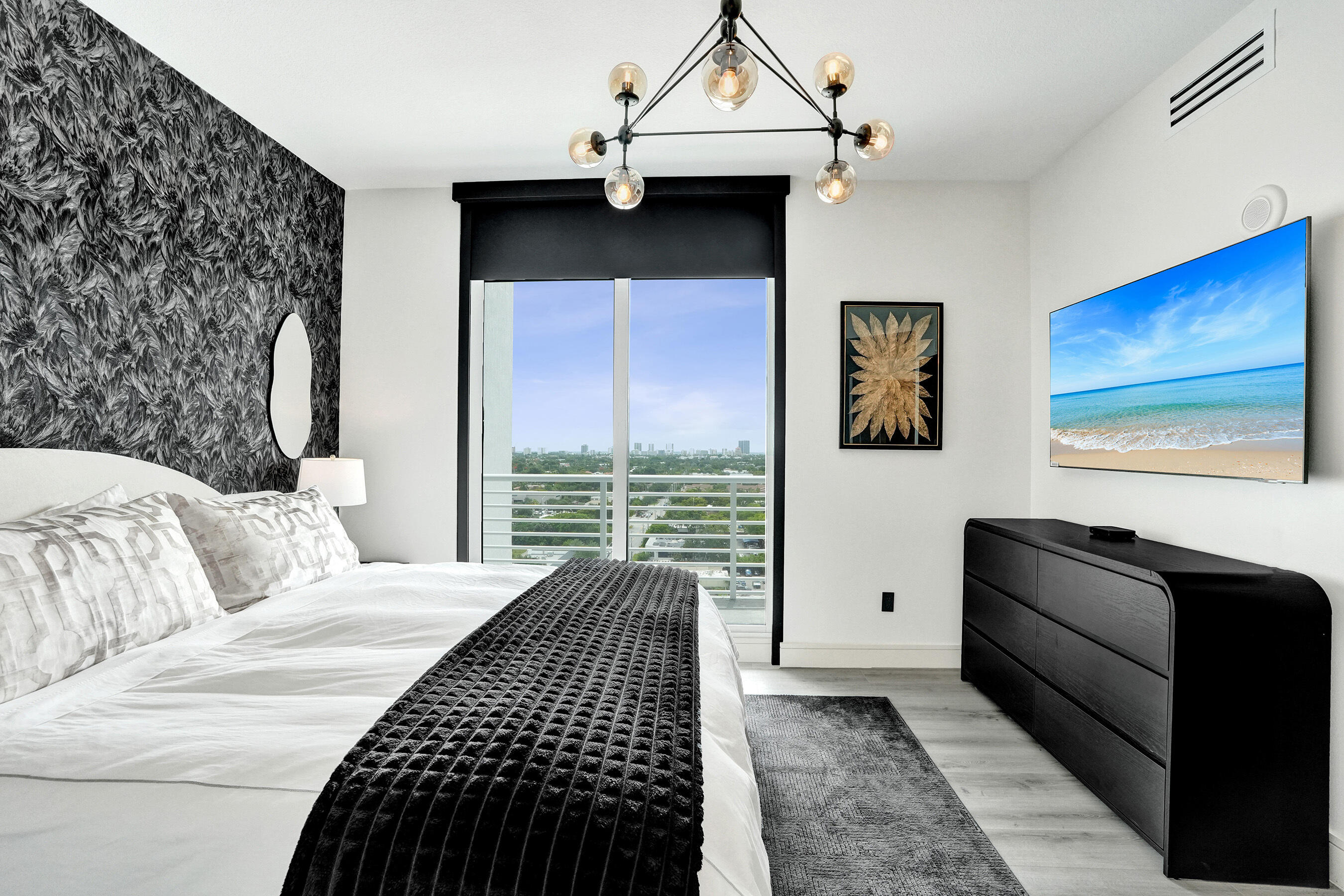 315 NE 3rd #1206 Fort Lauderdale, FL 33301