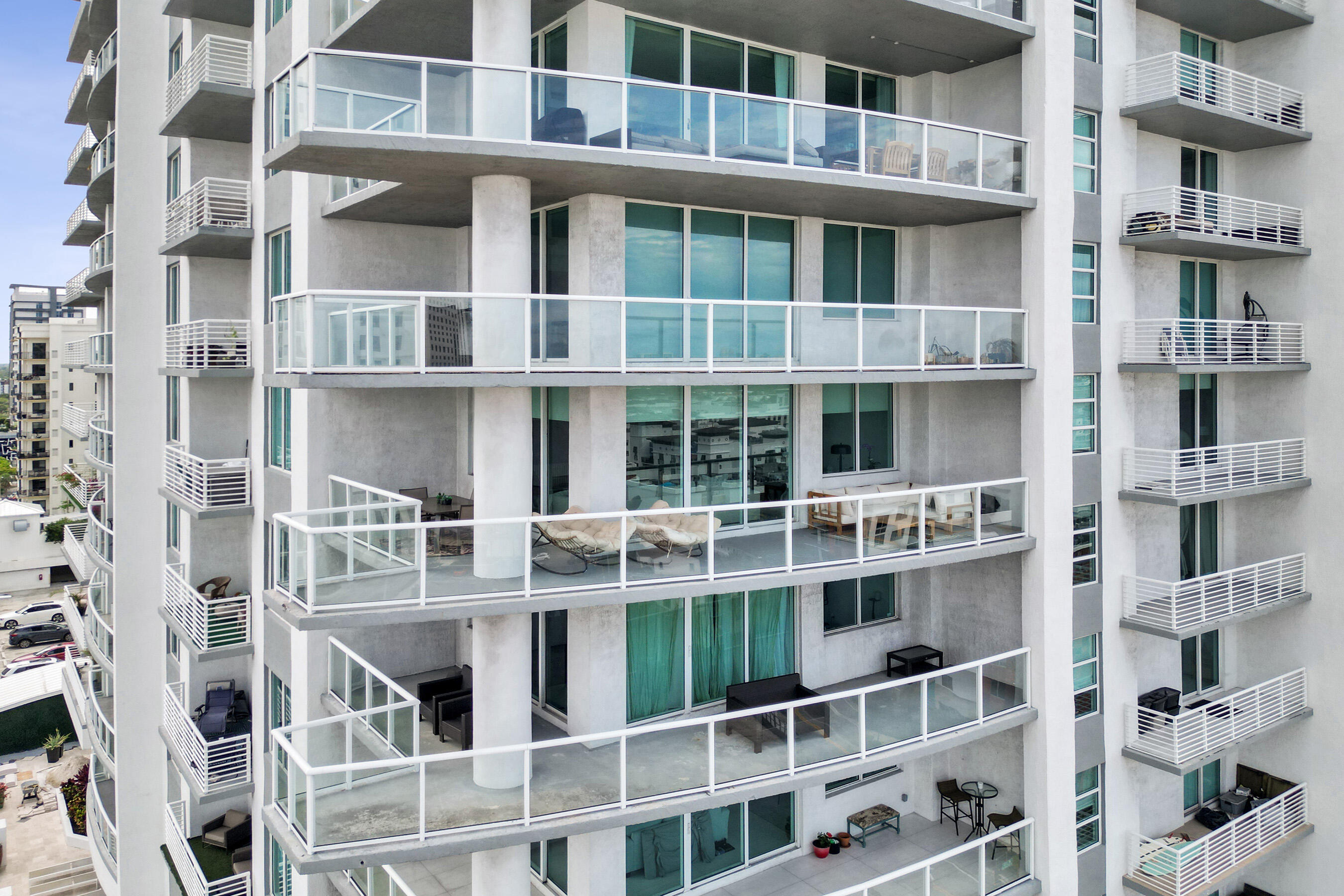 315 NE 3rd #1206 Fort Lauderdale, FL 33301