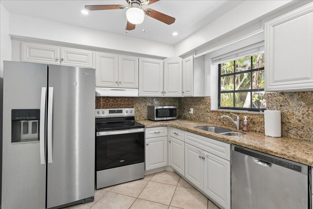 738 NE 16th Fort Lauderdale, FL 33304