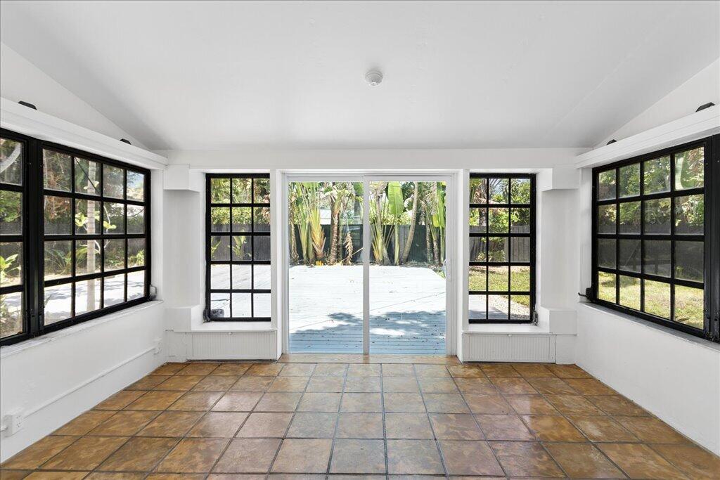 738 NE 16th Fort Lauderdale, FL 33304