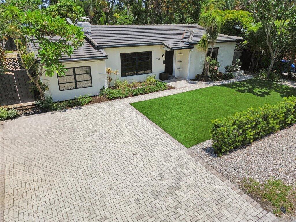 738 NE 16th Fort Lauderdale, FL 33304