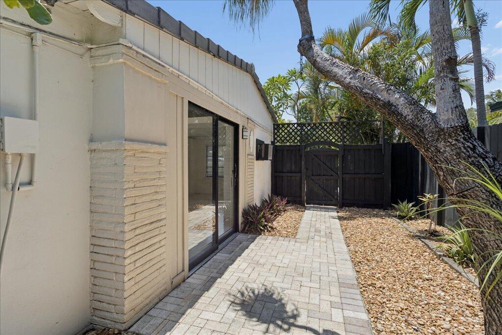 738 NE 16th Fort Lauderdale, FL 33304