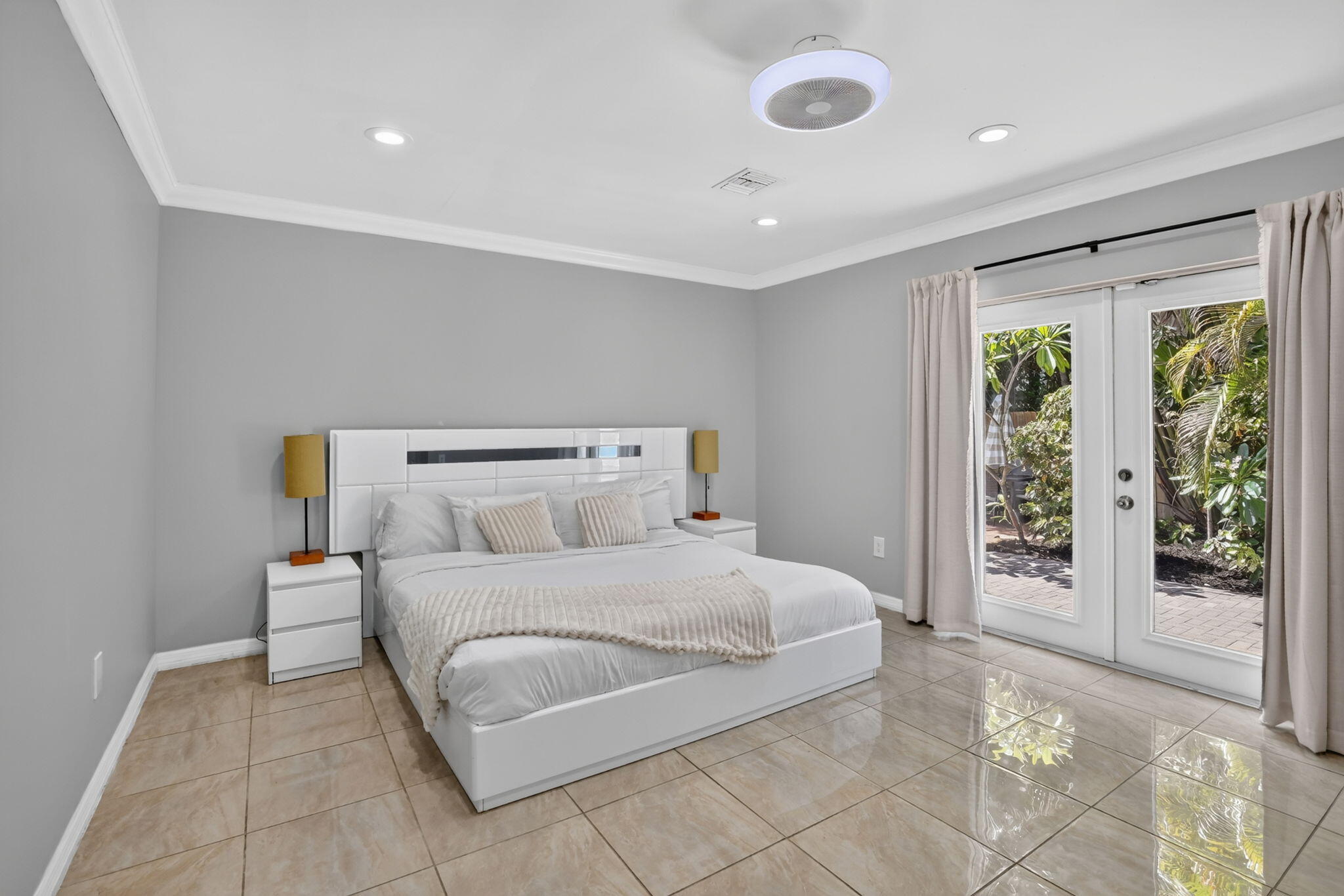 615 NE 13th Fort Lauderdale, FL 33304