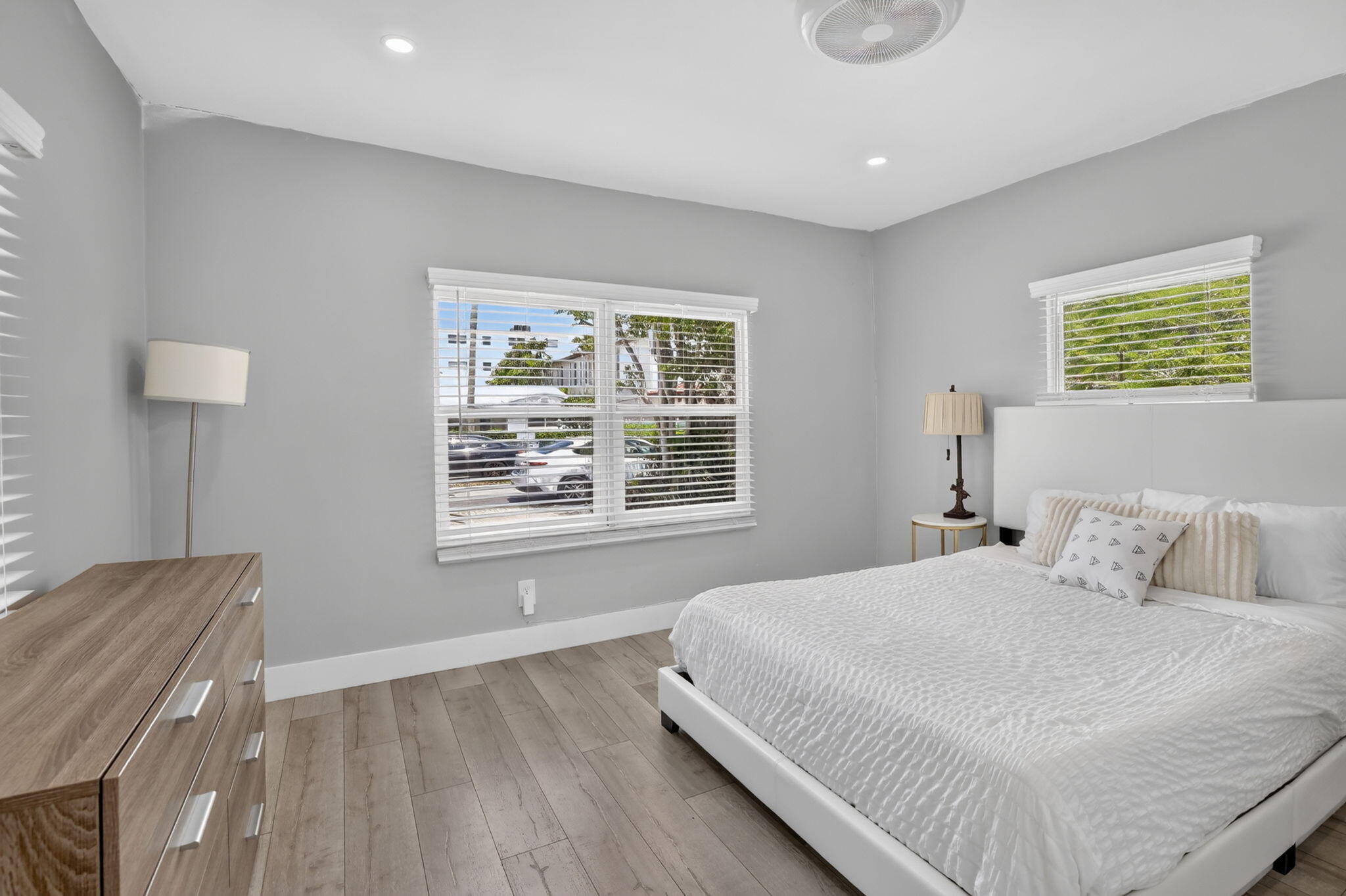 615 NE 13th Fort Lauderdale, FL 33304