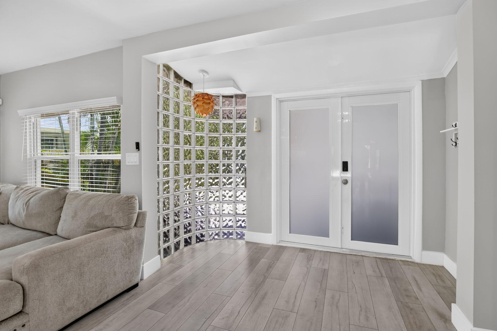 615 NE 13th Fort Lauderdale, FL 33304
