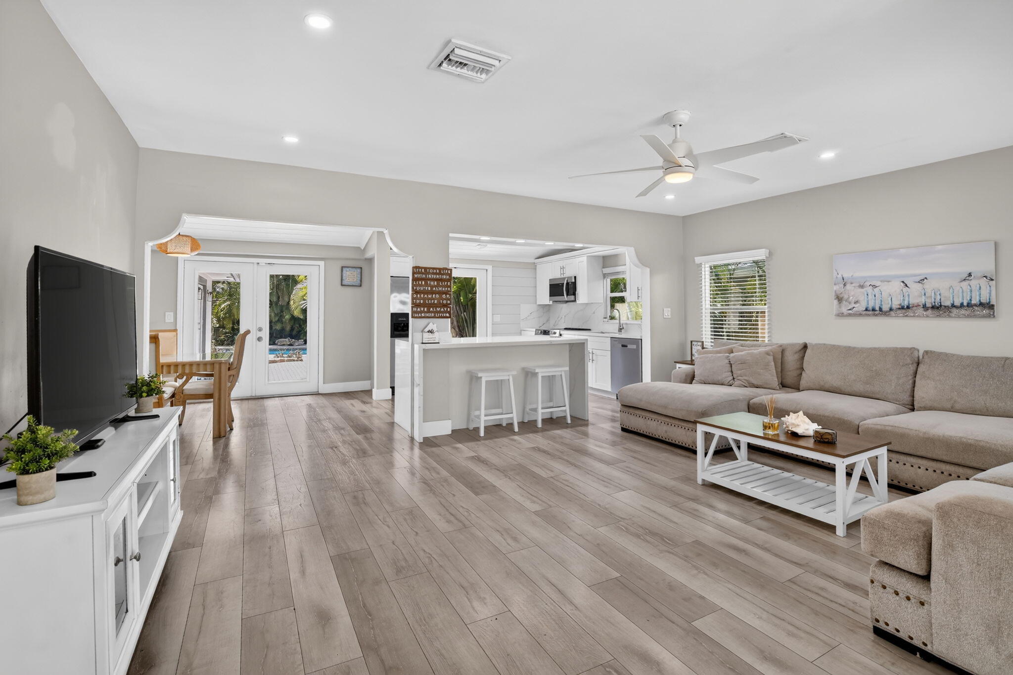 615 NE 13th Fort Lauderdale, FL 33304