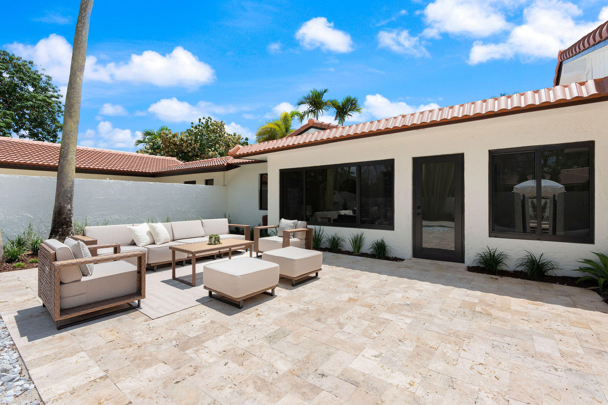 11851 NW 7th St Plantation, FL 33325